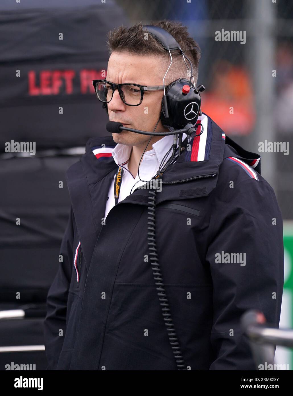 Peter Bonnington, ingénieur de course pour Mercedes Lewis Hamilton lors du Grand Prix des pays-Bas au circuit de Zandvoort CM.com, pays-Bas. Date de la photo : dimanche 27 août 2023. Banque D'Images