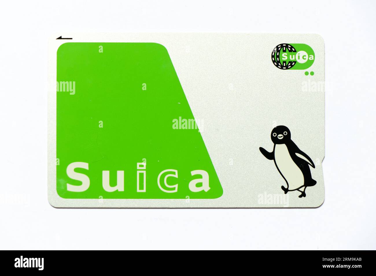 Bangkok, Thaïlande - 12 août 2023 : carte Suica sur fond de papier blanc japonais Banque D'Images