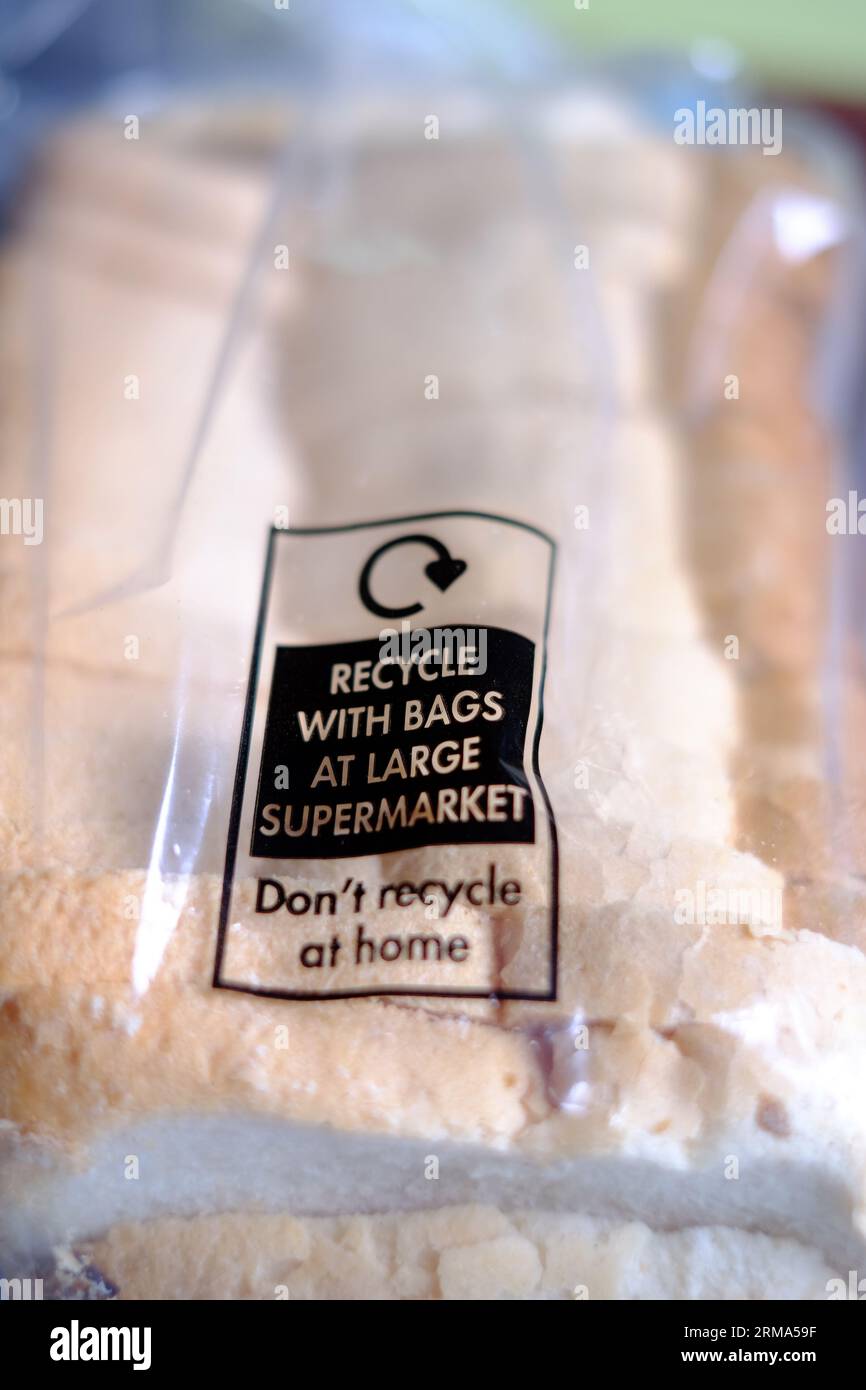Étiquette d'instructions de recyclage sur un sac d'emballage en plastique pour le pain tranché. Banque D'Images