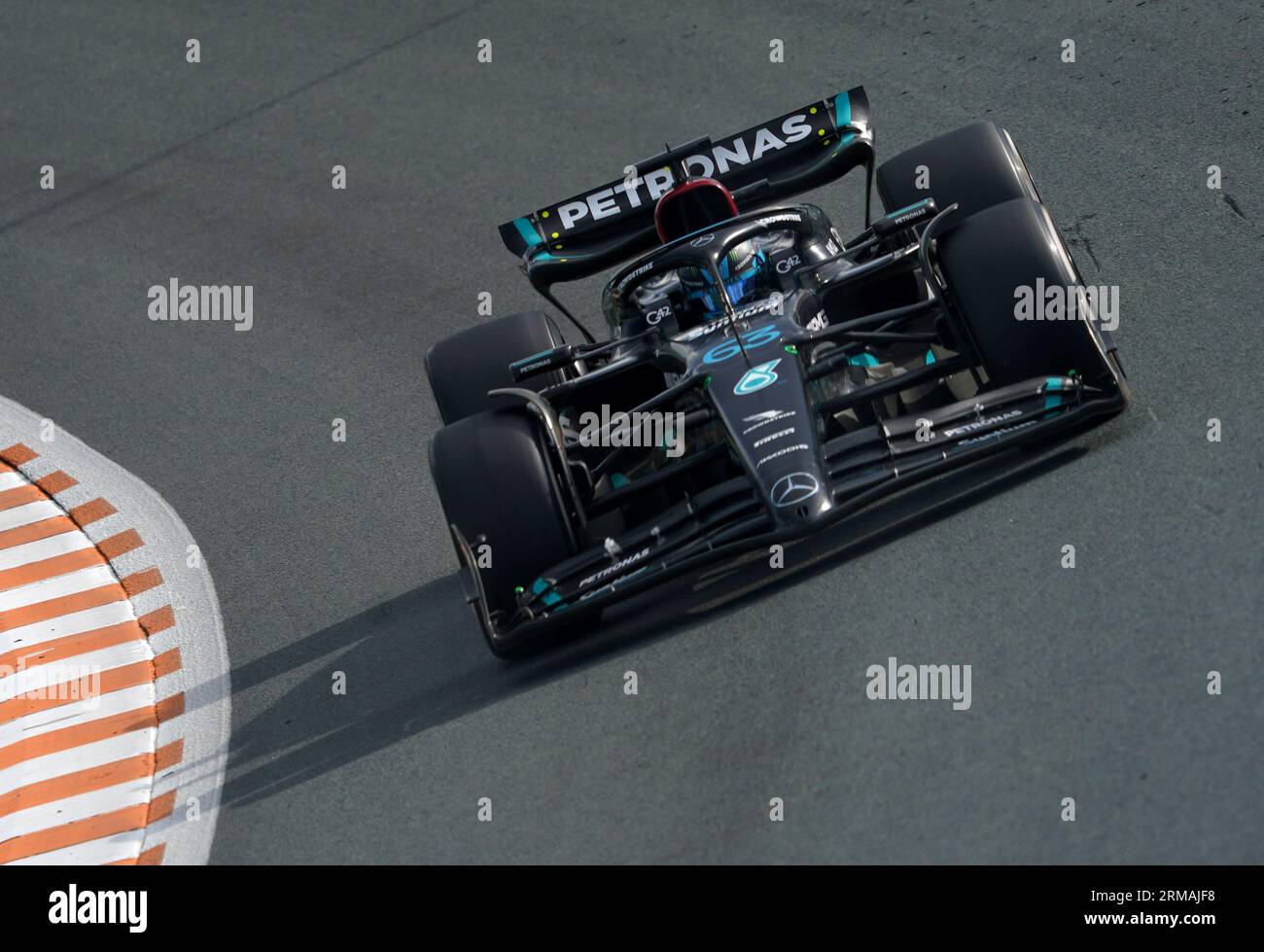 George Russell de Mercedes lors du Grand Prix des pays-Bas 2023 au circuit Zandvoort CM.com à Zandvoort, pays-Bas. Date de la photo : dimanche 27 août 2023. Banque D'Images