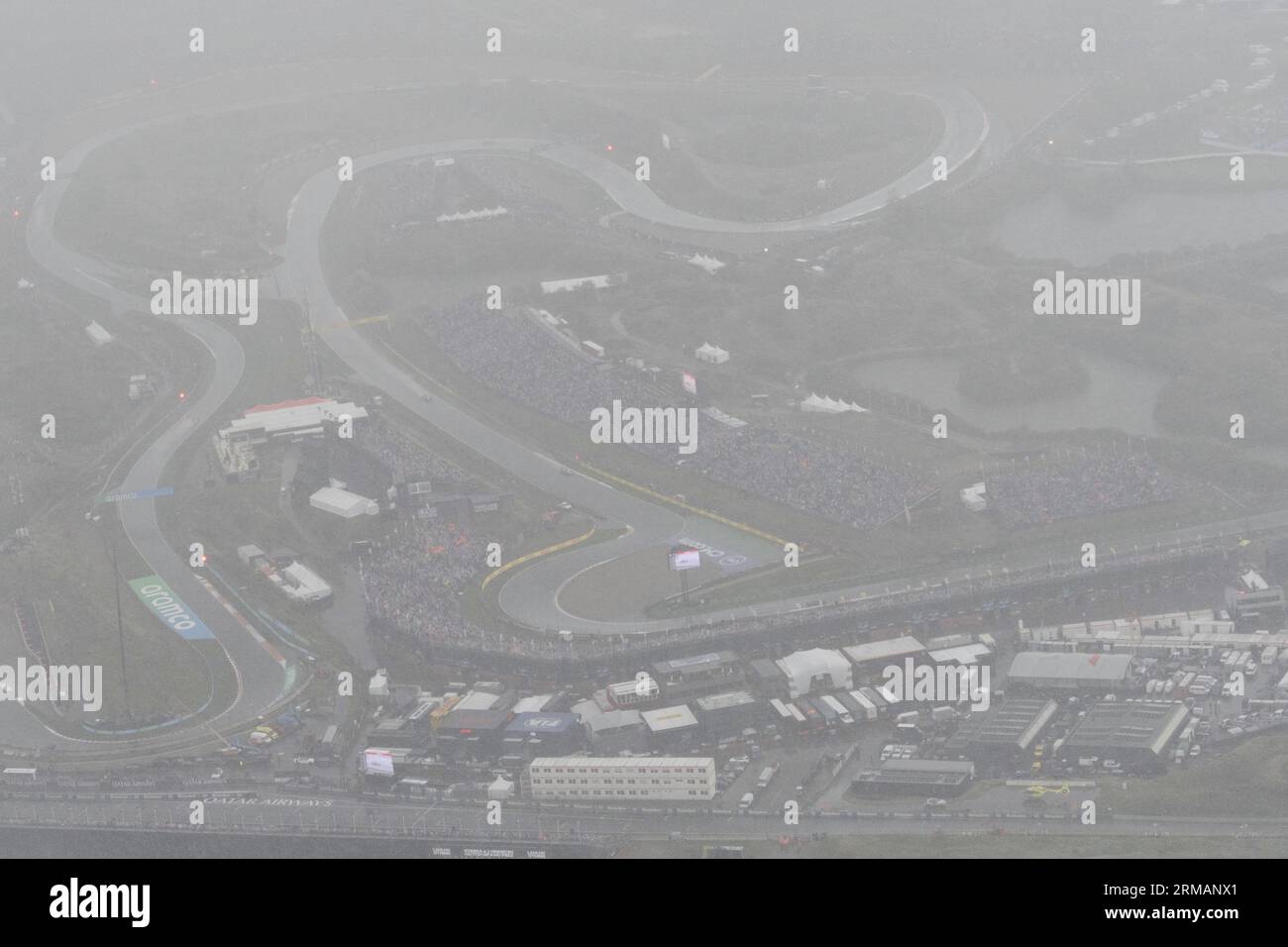 Zandvoort, pays-Bas, 27/08/2023, vue aérienne de la pluie lors du Grand Prix F1 des pays-Bas sur le circuit de Zandvoort lors du Grand Prix F1 des pays-Bas sur le circuit de Zandvoort le 27 août 2023 à Zandvoort, pays-Bas. ANP PETER BAKKER netherlands Out - belgique Out Banque D'Images
