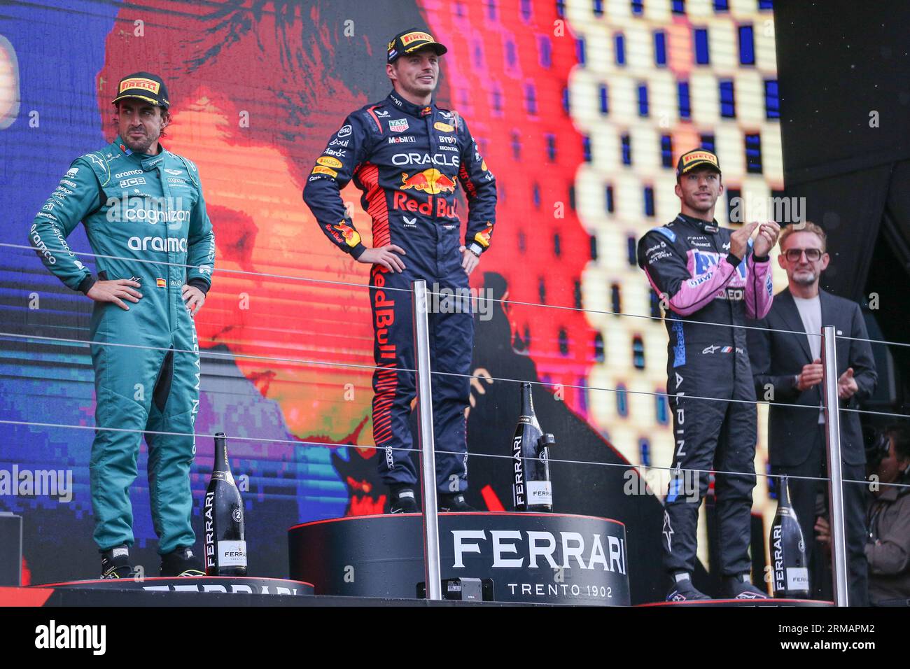 Zandvoort, pays-Bas le 27 août 2023 Zandvoort, pays-Bas. 27 août 2023. Max Verstappen 1 (NED), HONDA Red Bull Racing RB19 célèbre la victoire avec Fernando Alonso 14 (SPA), Aston Martin AMR-23 et Pierre Gasly 10 (FRA), Alpine A523 sur le podium lors du GRAND PRIX NÉERLANDAIS HEINEKEN 2023 de FORMULE 1 à CM.com circuit Zandvoort, Zandvoort, pays-Bas le 27 août 2023 crédit : chaque deuxième Media/Alamy Live News Banque D'Images
