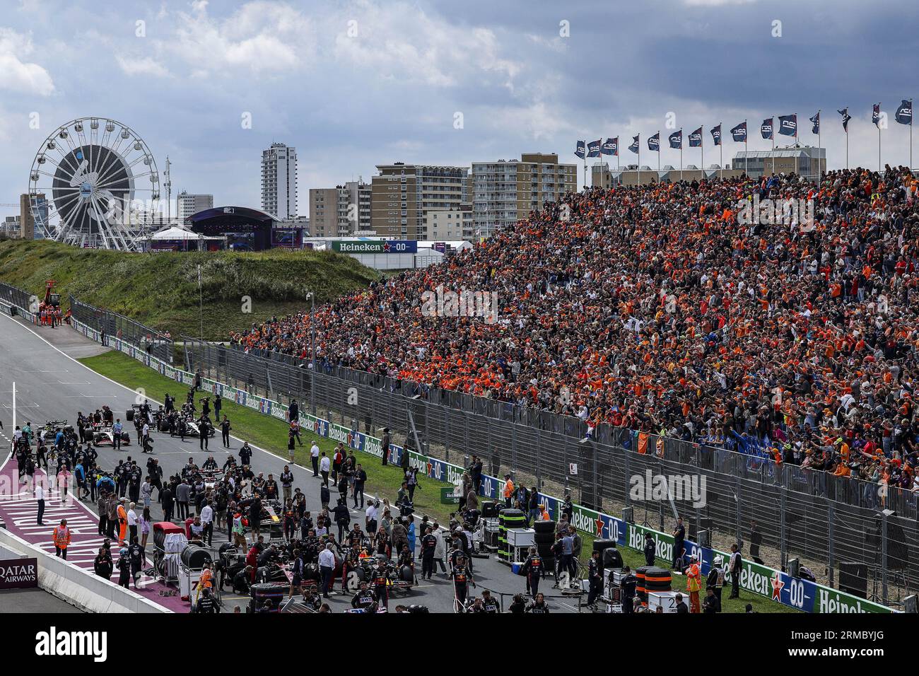 Zandvoort, pays-Bas 27/08/2023, spectateurs, supporters, lors du Grand Prix de Formule 1 Heineken des pays-Bas 2023, 13e manche du Championnat du monde de Formule 1 2023 du 25 au 28 août 2023 sur le circuit de Zandvoort, à Zandvoort, pays-Bas Banque D'Images