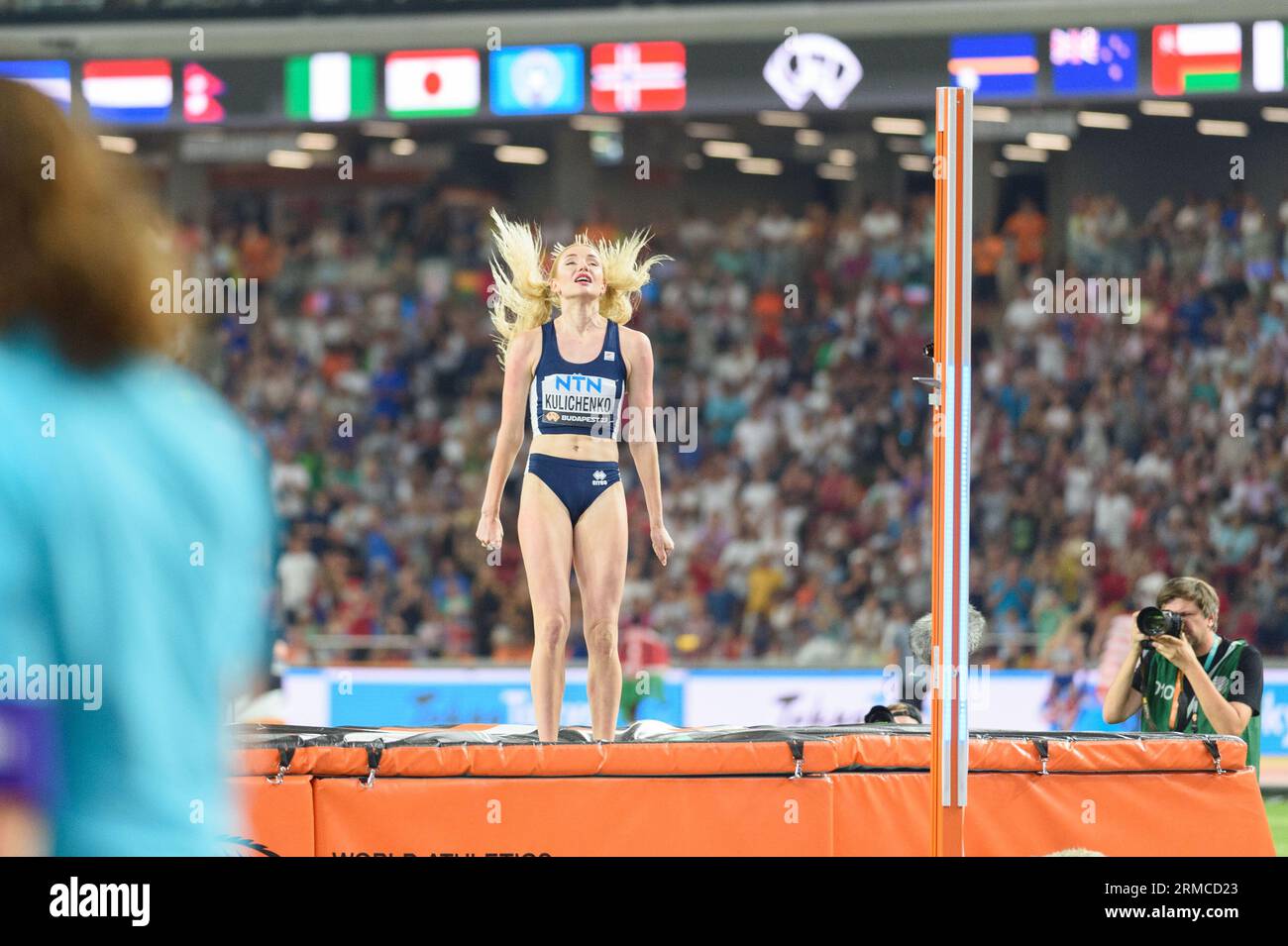 Budapest, Hongrie. 27/08/2023, Elena Kulichenko (Chypre) lors de la finale de saut en hauteur des championnats du monde d'athlétisme 2023 au Centre National d'Athlétisme, à Budapest, Hongrie. (Sven Beyrich/SPP) crédit : SPP Sport Press photo. /Alamy Live News Banque D'Images
