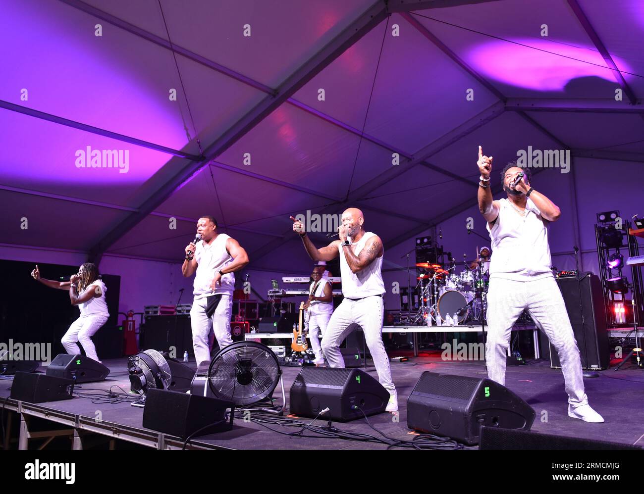 26 août 2023, Virginia Beach, Virginie, États-Unis : les BAR-KAYS apportent le funk à la Funk Fest Beach Party tenue sur la plage de Virginia Beach, Virginie le 26 août 2023. .. Photo Â© Jeff Moore (image de crédit : © Jeff Moore/ZUMA Press Wire) USAGE ÉDITORIAL SEULEMENT! Non destiné à UN USAGE commercial ! Banque D'Images