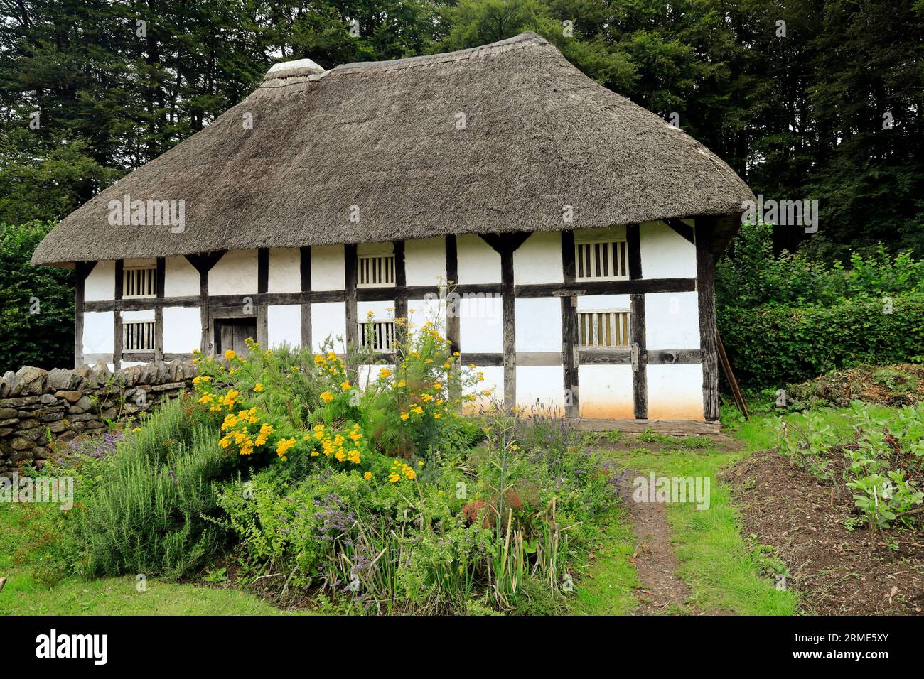 Abernodwydd Farmhouse, St Fagans National Museum of History/Amgueddfa Werin Cymru, Cardiff, Galles du Sud, Royaume-Uni. Banque D'Images