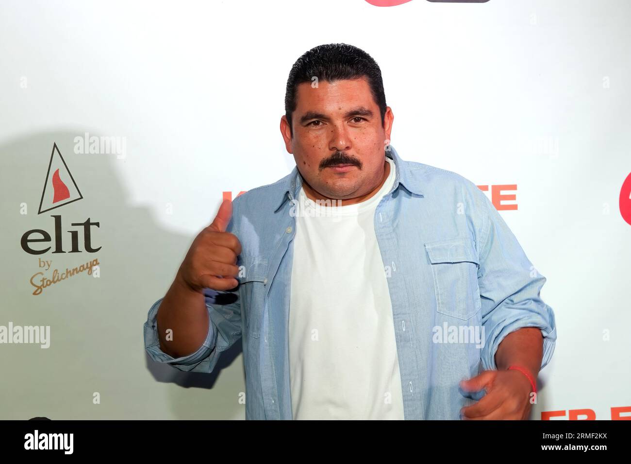 Toronto, Canada - 10 septembre 2011 : Guillermo Rodriguez du spectacle Jimmy Kimmel arrive à la réception Killer Elite après la première du film au Festival international du film de Toronto Banque D'Images