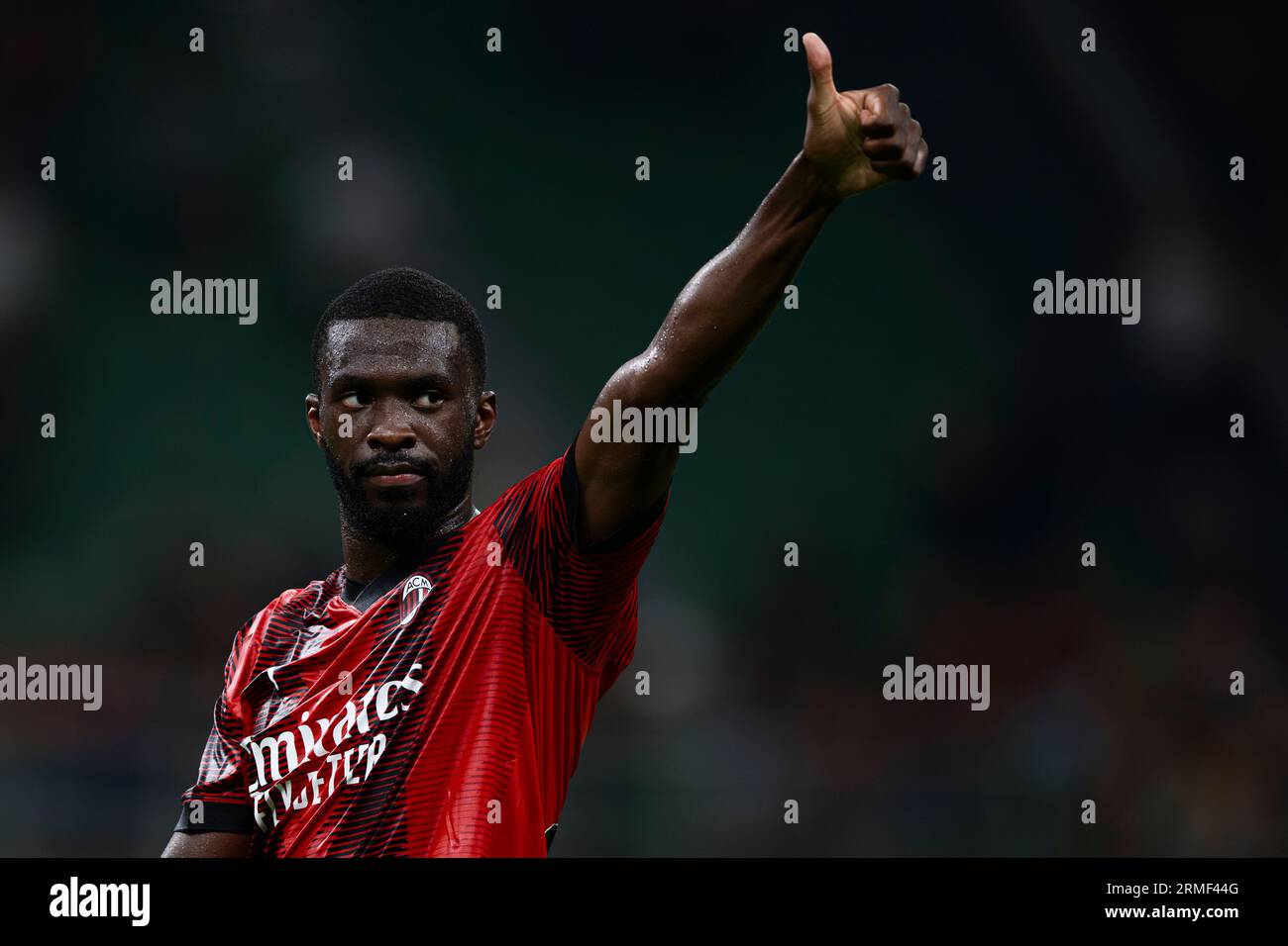 Fikayo Tomori de l'AC Milan célèbre la victoire à la fin du match de football Serie A entre l'AC Milan et le Torino FC. Banque D'Images