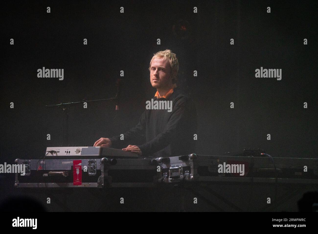 Taylor Skye de Jockstrap jouant en direct au Green Man Festival au pays de Galles, Royaume-Uni, août 2023. Photo : Rob Watkins Banque D'Images