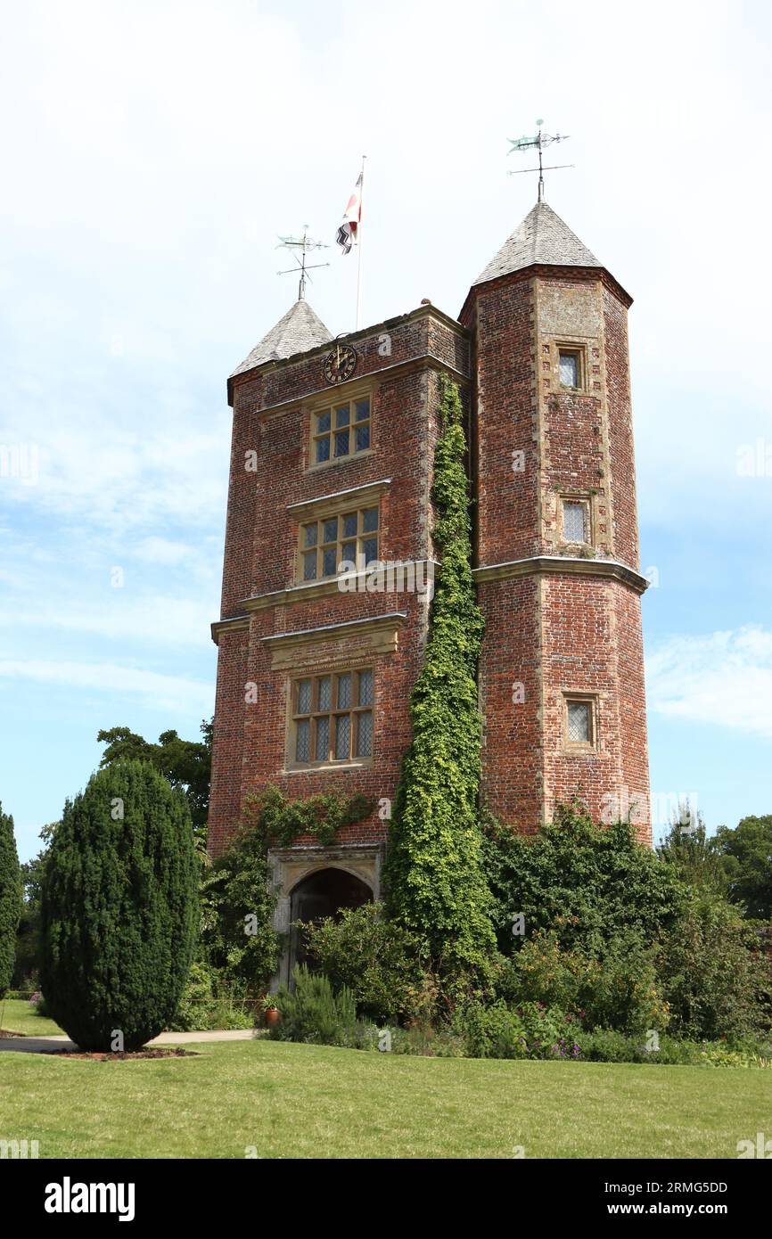 La Tour, château de Sissinghurst, près de Cranbrook, Kent, Angleterre, ROYAUME-UNI Banque D'Images