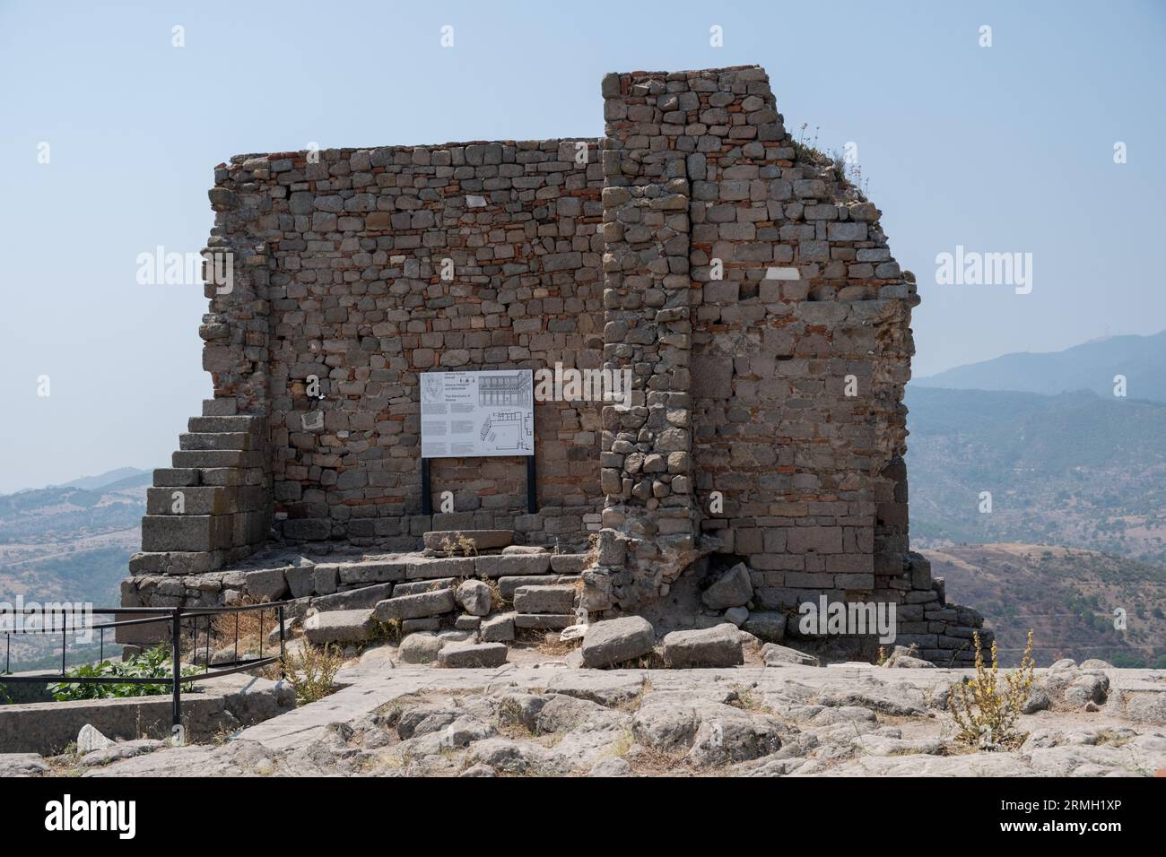 Le temple de Trajan dans la ville antique de Pergame. Asclepeion ancienne ville à Pergame, Turquie. Banque D'Images