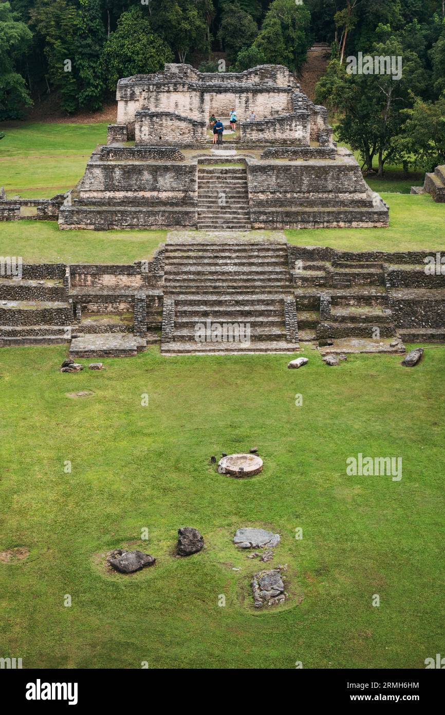 Un temple à Caracol Natural Monument Reservation, Belize, une ville maya ruines datant de 1200 av. J.-C. Banque D'Images