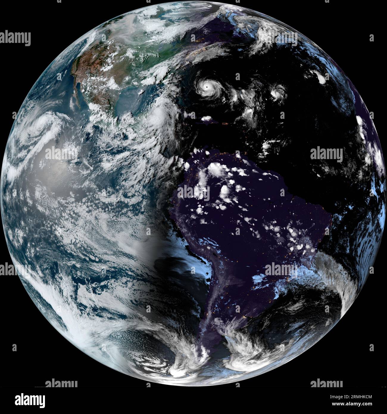 Côte est, États-Unis. 28 août 2023. Vue de la Terre. La tempête tropicale Idalia devrait se transformer en ouragan lundi et apporter une onde de tempête potentiellement catastrophique et potentiellement mortelle, des vents et des pluies d'inondation sur la côte du Golfe de Floride à partir de mardi à mercredi en tempête de catégorie 3. Crédit : NOAA/ZUMA Press Wire/ZUMAPRESS.com/Alamy Live News Banque D'Images