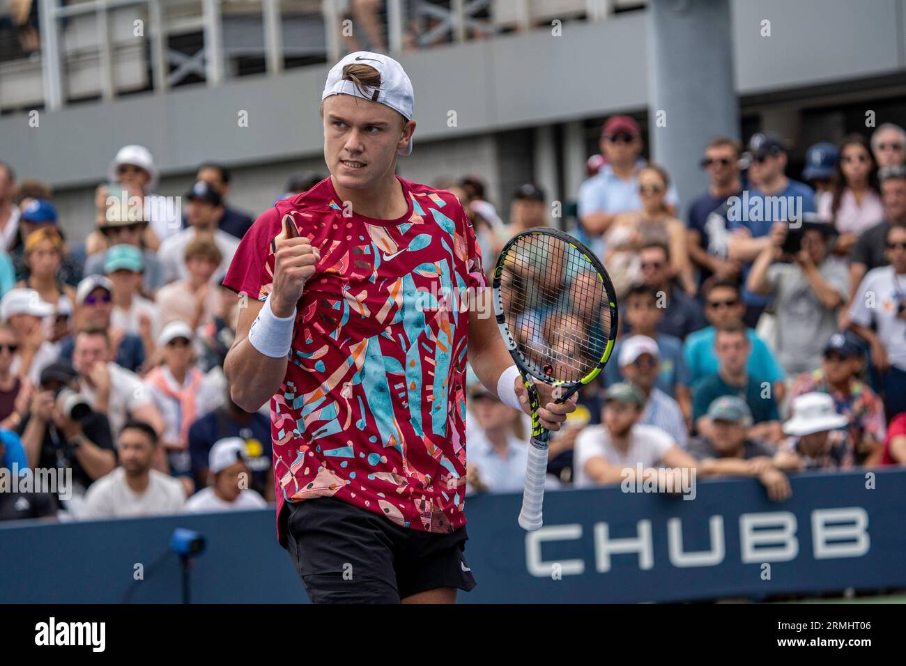 Holger Rune (DEN) participe à la ronde 1 du US Open de tennis 2023 Banque D'Images Holger Rune (DEN) participe à la ronde 1 du US Open de tennis 2023 Banque D'Images