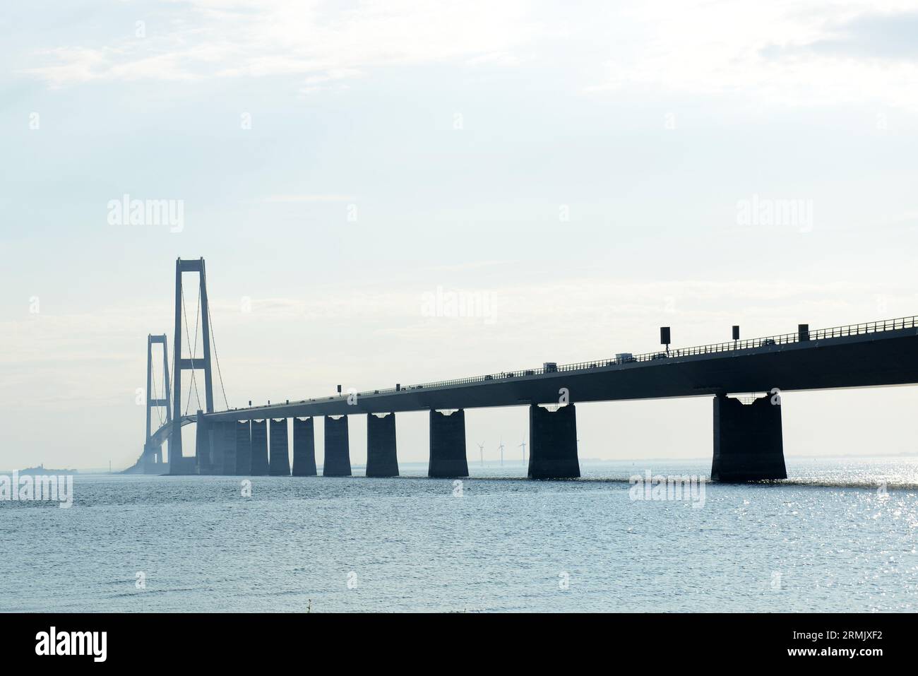 Vue sur le pont de la Grande ceinture ( Storebæltsbroen ) reliant les îles de Funen an Zealand au Danemark. Banque D'Images