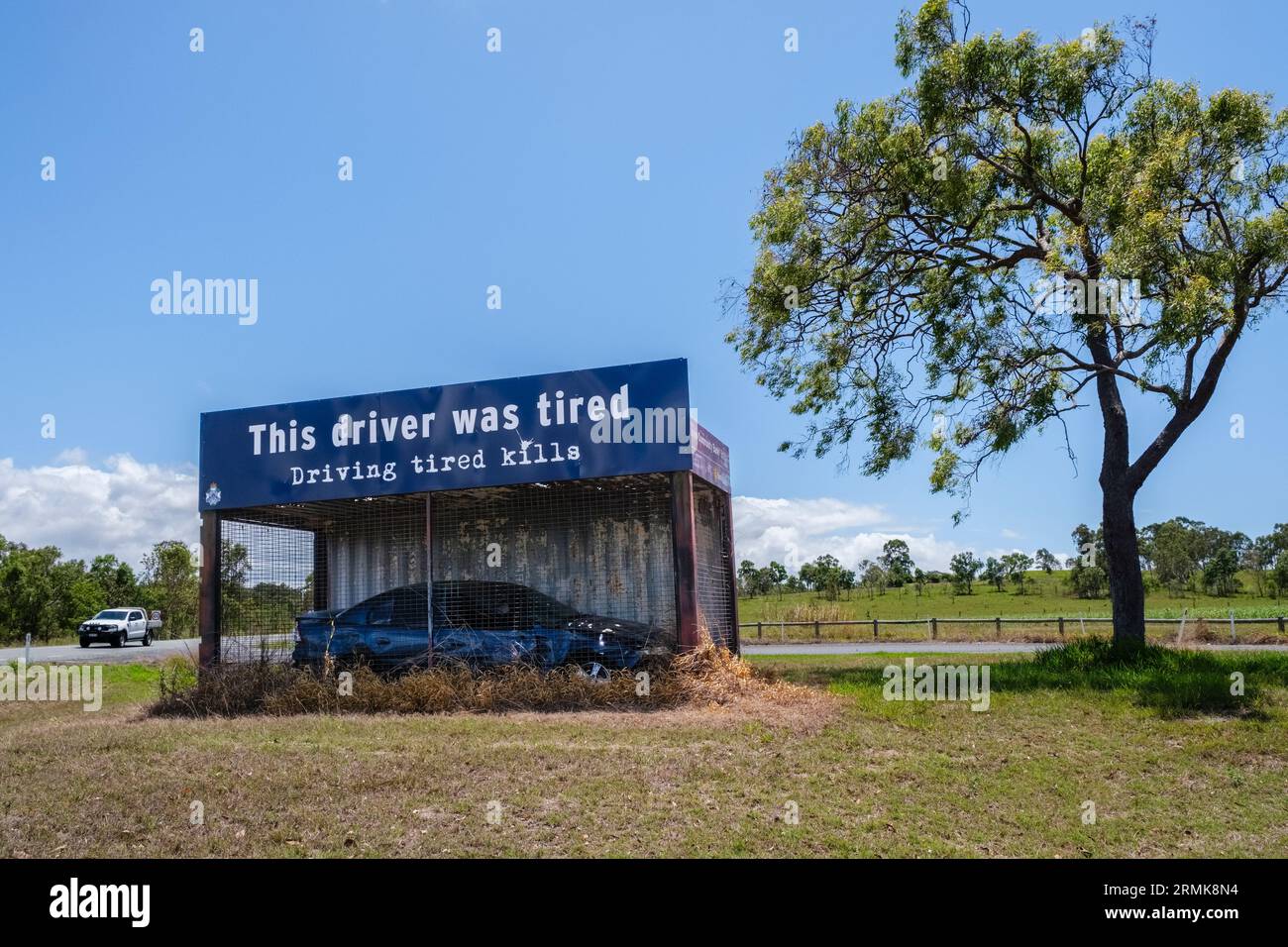 Message de sécurité routière à une halte près de la Bruce Highway, Queensland, Australie Banque D'Images