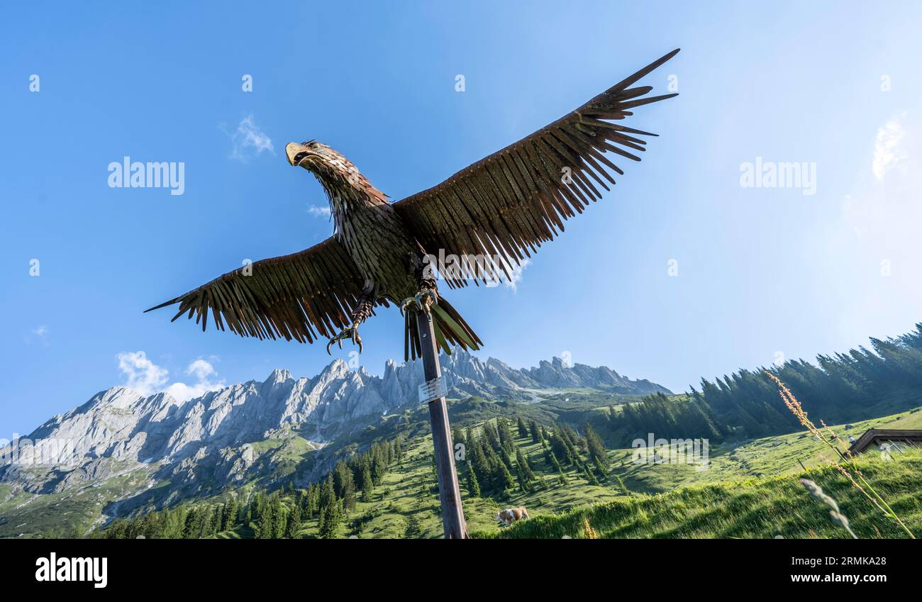 Statue, aigle, Salzbourg Land, Autriche Banque D'Images