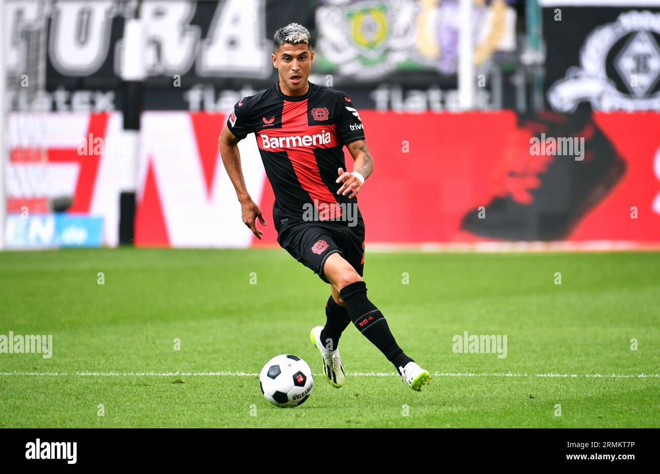 Bundesliga, Borussia Park Mönchengladbach : Borussia Mönchengladbach vs Bayer Leverkusen ; Exequiel Palacios (LEV) Banque D'Images