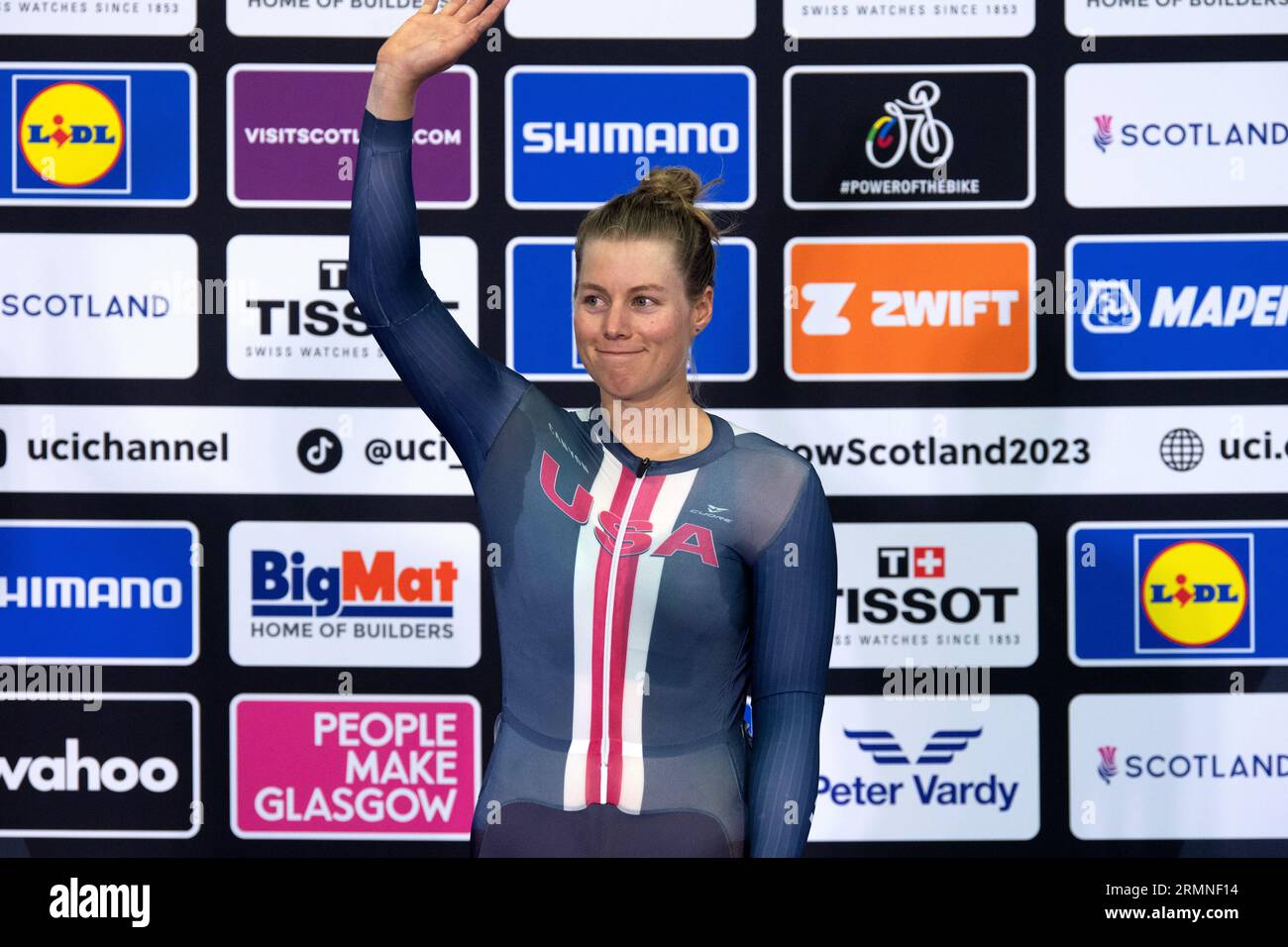 Jen Valente, médaillée d'or de la Scratch Race et championne du monde sur le podium, Championnats UCI Elite Track, 4 août 2023 Banque D'Images