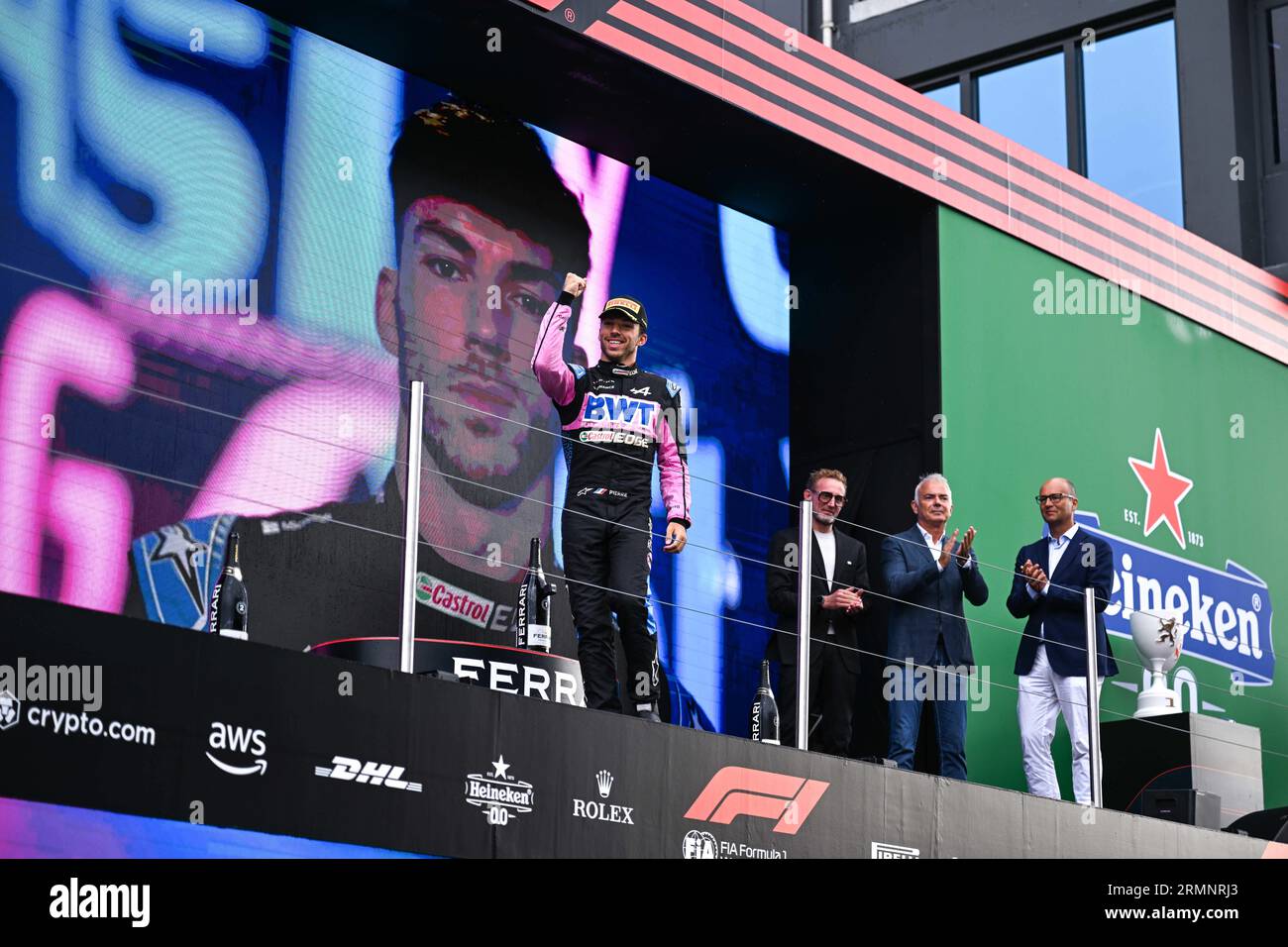 Zandvoort, Mezzolombardo, pays-Bas. 27 août 2023. Le pilote français Pierre Gasly (Alpine F1 Team) célèbre sur le podium du Grand Prix des pays-Bas FIA de Formule 1 2023 sur le circuit de Zandvoort à Zandvoort, aux pays-Bas. (Image de crédit : © Daisy Facinelli/ZUMA Press Wire) USAGE ÉDITORIAL SEULEMENT! Non destiné à UN USAGE commercial ! Banque D'Images