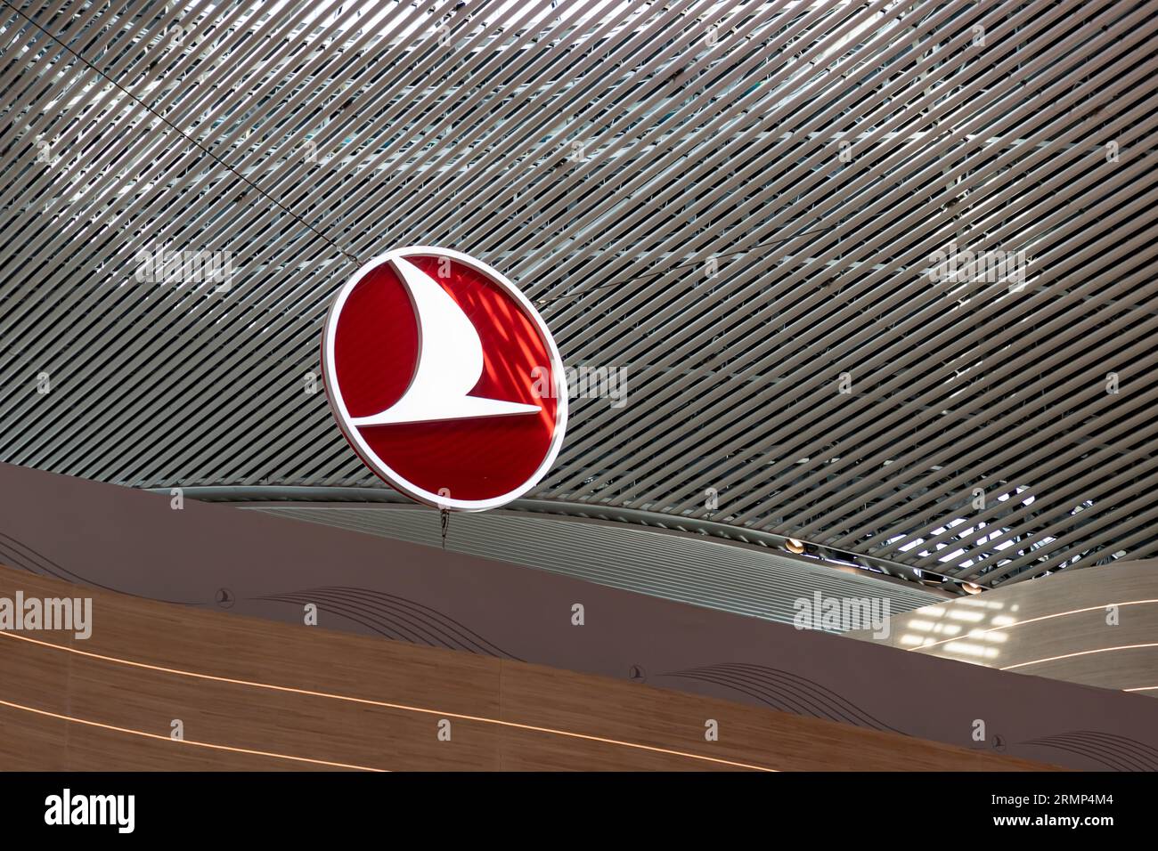 Une photo du logo Turkish Airlines. Banque D'Images