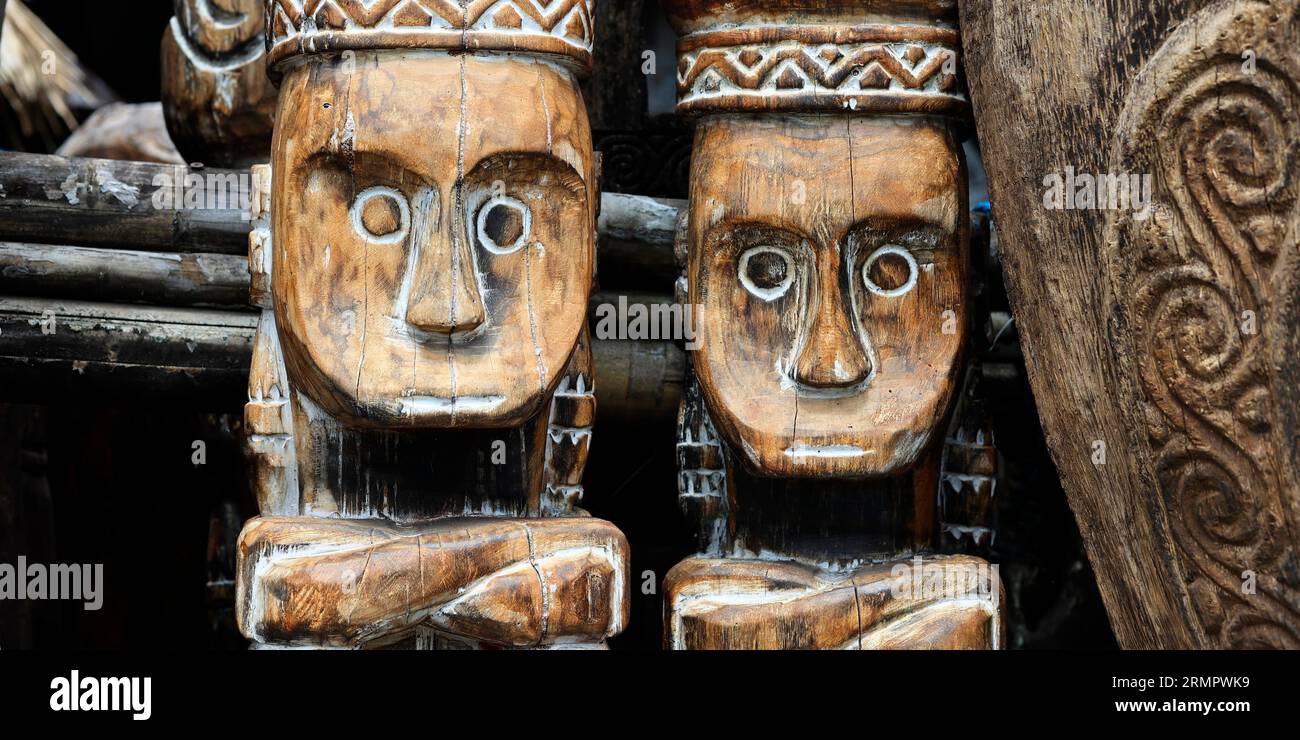 Sculpture antique traditionnelle en bois faite à la main de l'île de sumba en Indonésie Banque D'Images