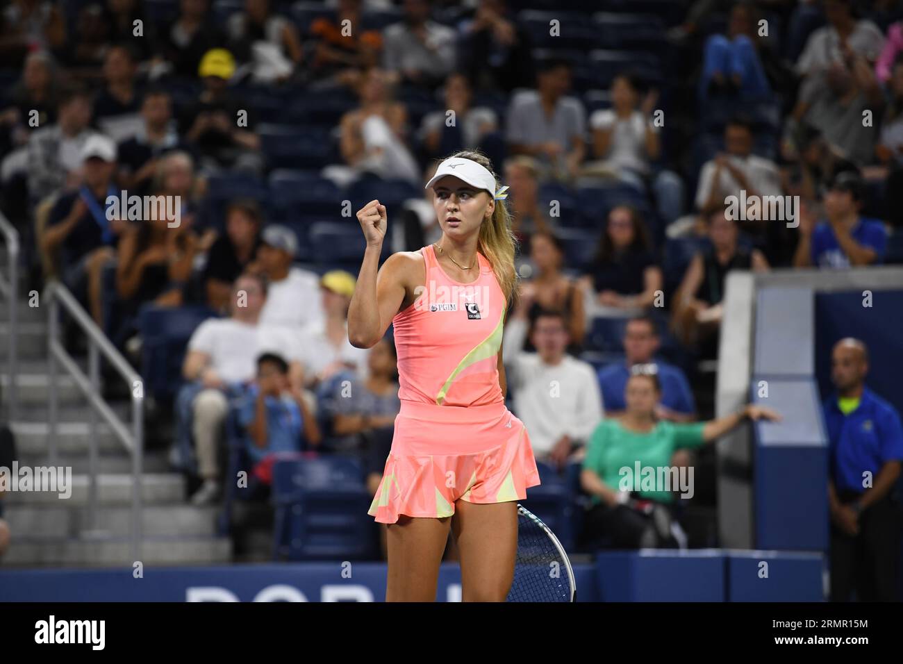 New York, États-Unis. 29 août 2023. La Belge Maryna Zanevska réagit lors d'un match de tennis entre la Belge Zanevska et la Belarus Sabalenka, au premier tour du simple féminin lors du tournoi de tennis US Open Grand Chelem 2023 à New York, USA, mardi 29 août 2023. BELGA PHOTO TONY BEHAR crédit : Belga News Agency/Alamy Live News Banque D'Images