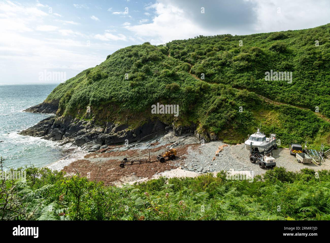 Porth Meudwy une baie isolée d'où part le bateau pour l'île Bardsey. Banque D'Images