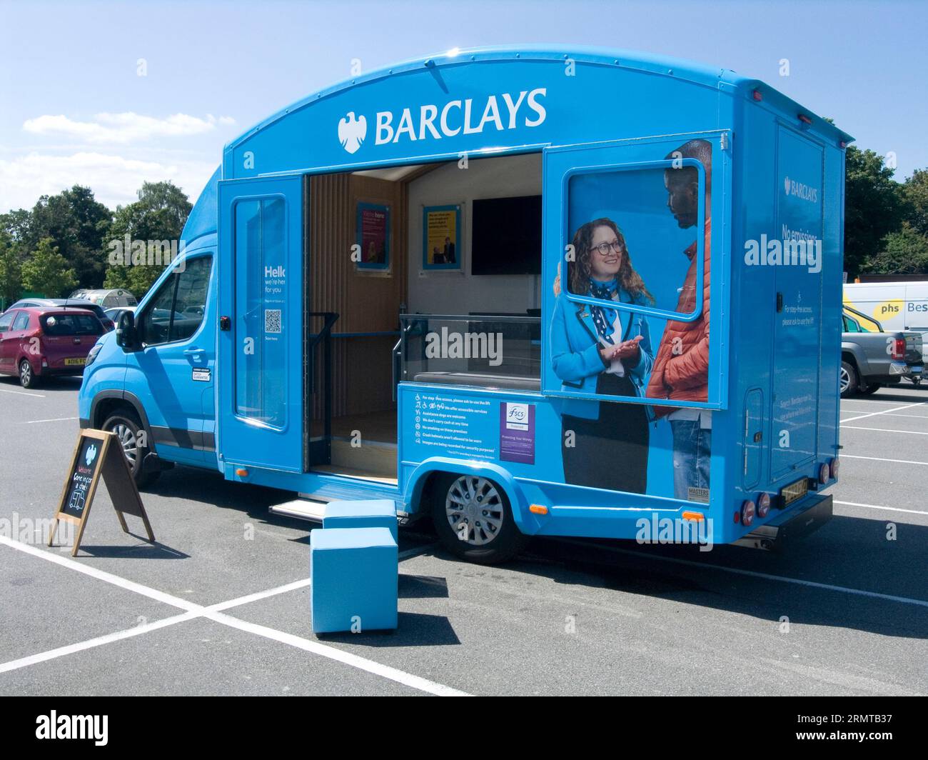 Barclays Banking Van, Morrisons car Park, Bedford Banque D'Images