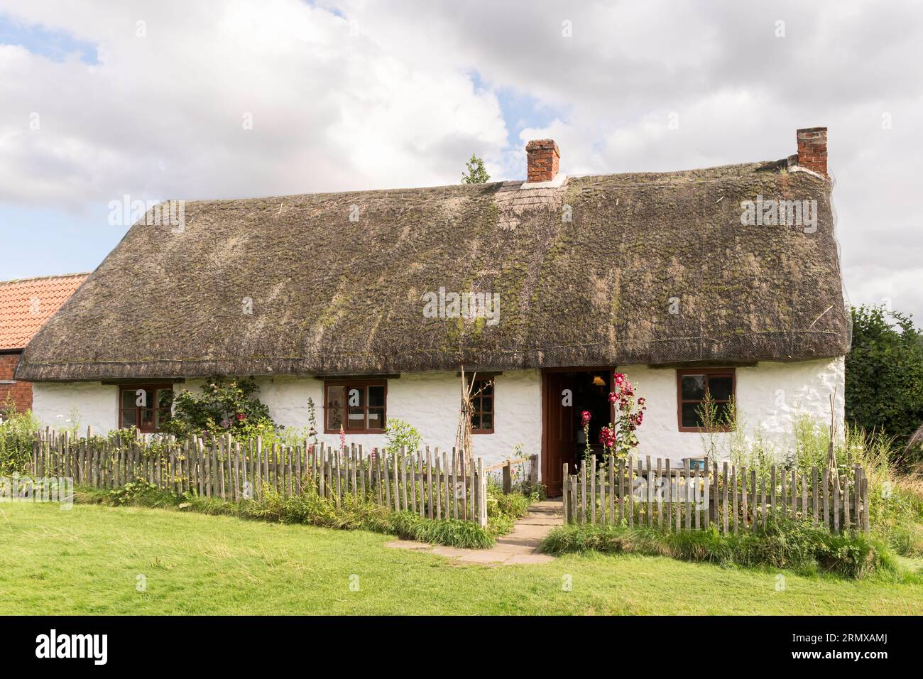 Cottage victorien au chaume, musée folklorique Ryedale, Angleterre, Royaume-Uni Banque D'Images