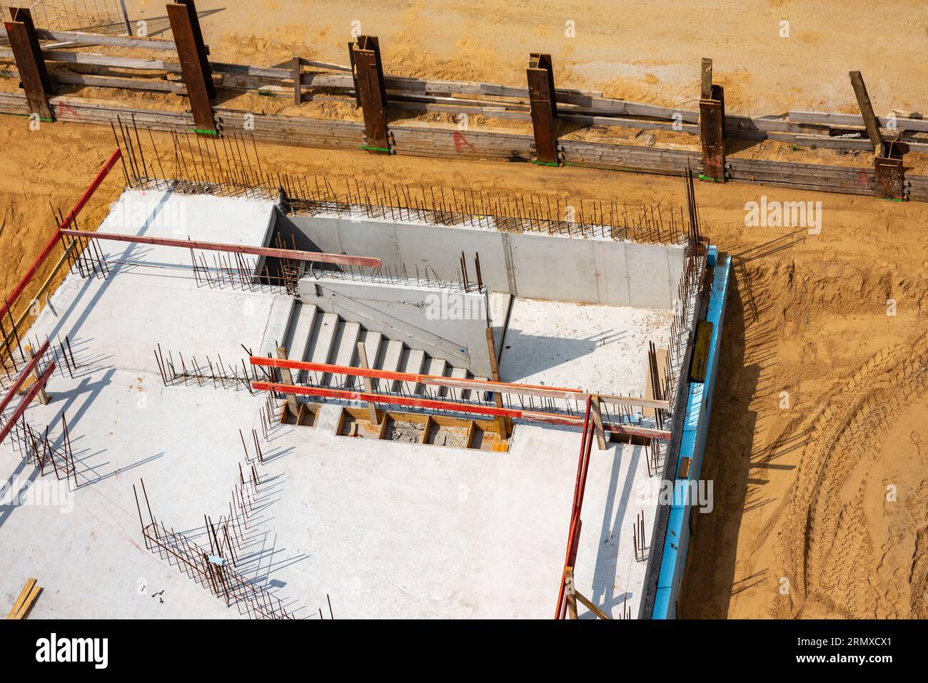 Vue aérienne d'une fondation avec escalier de sous-sol Banque D'Images