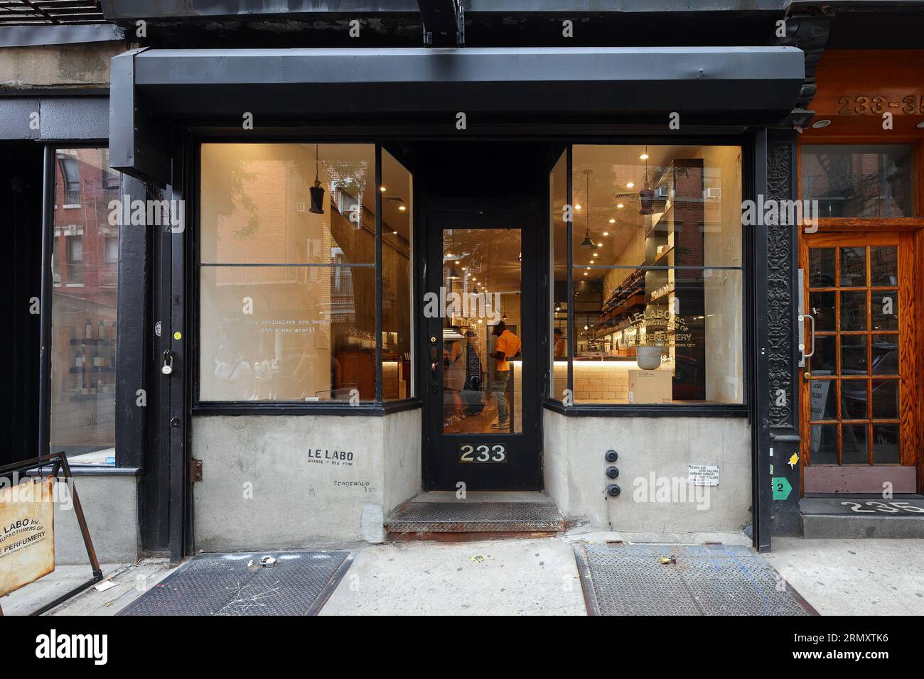 Le labo, 233 Elizabeth St, New York, NYC photo de vitrine d'un magasin de  parfums dans le quartier NoLita de Manhattan Photo Stock - Alamy