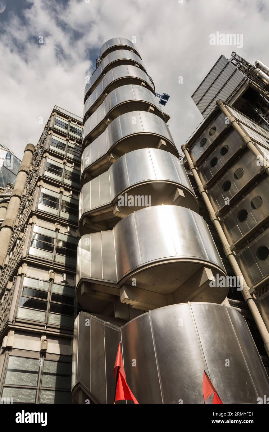 L'extérieur du bâtiment Lloyd's, également connu sous le nom de Inside-Out Building, sur Leadenhall Street, Londres, EC3, Angleterre, ROYAUME-UNI Banque D'Images