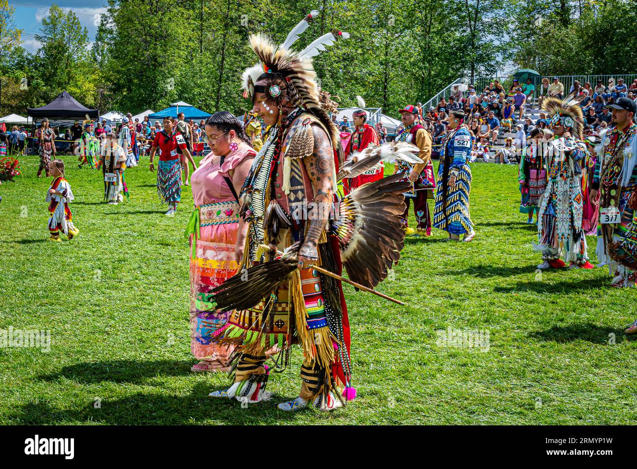 Pow Wow. C'est l'un des plus grands rassemblements des peuples autochtones du Canada. Pow Wow est une célébration de la musique, de la danse et de la tradition. Banque D'Images