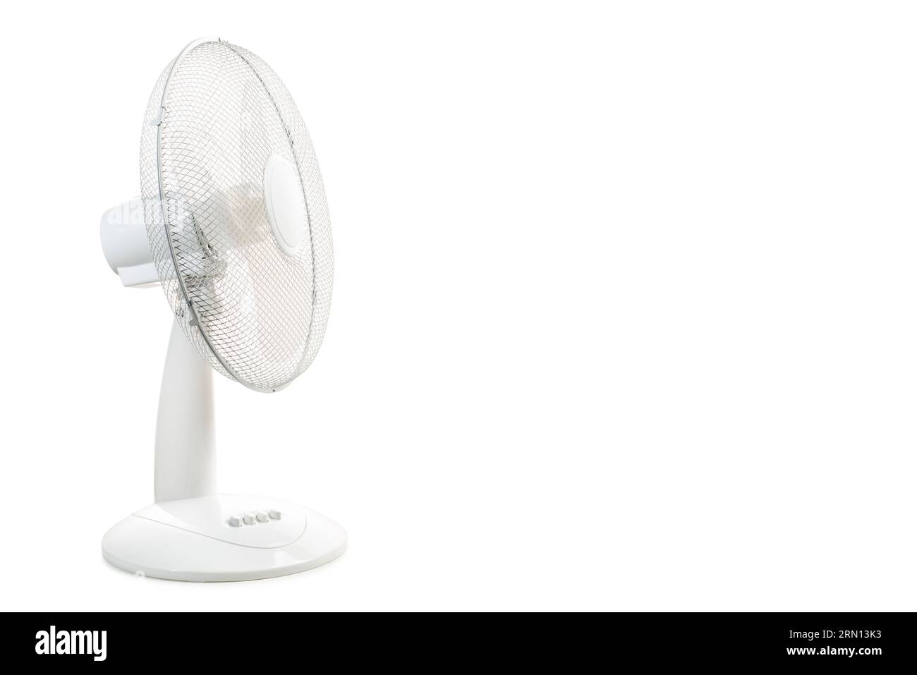 Ventilateur électrique portable isolé sur fond blanc. Banque D'Images