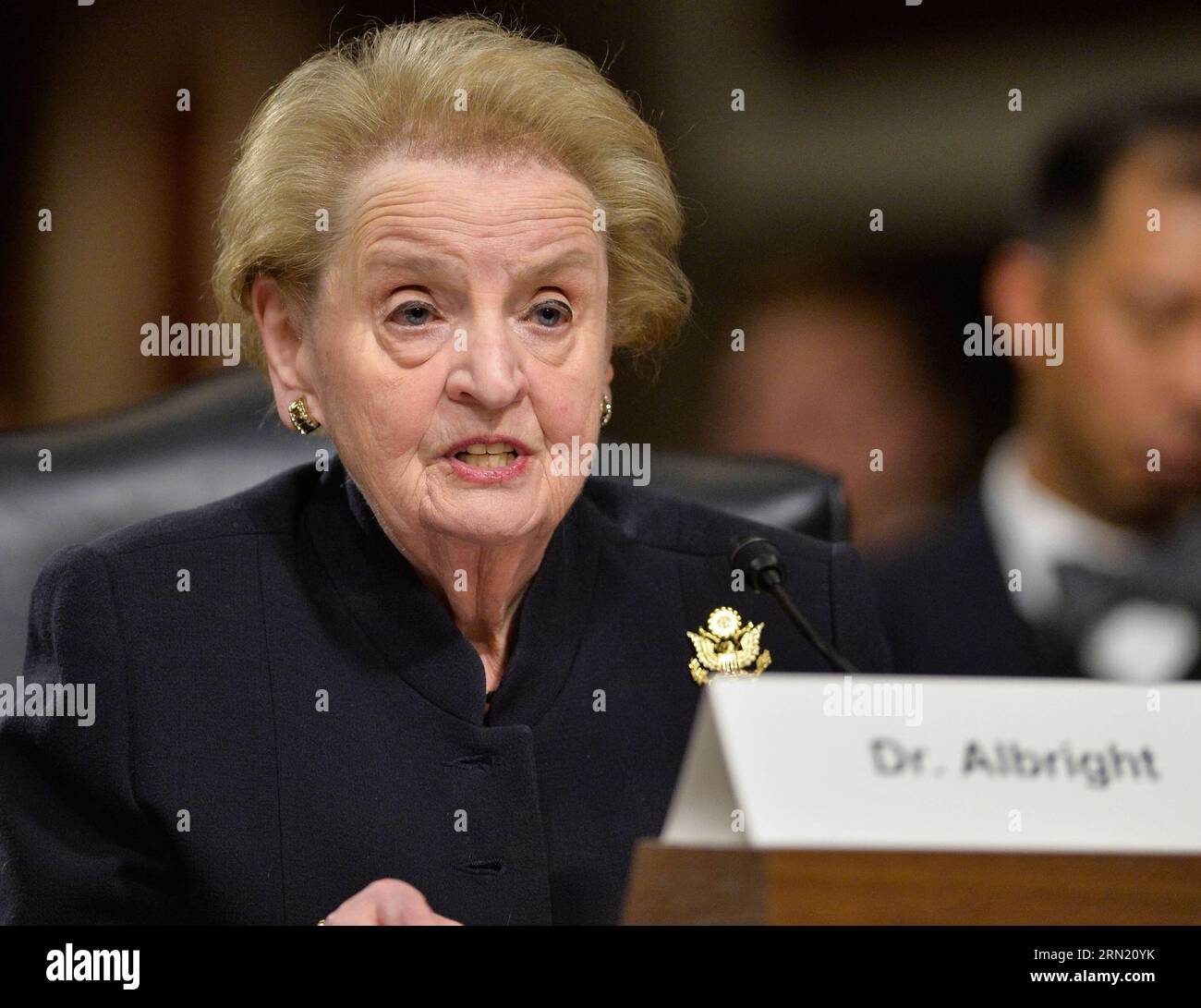 (150129) -- WASHINGTON D.C., le 29 janvier 2015 -- l'ancienne secrétaire d'État américaine Madeleine Albright témoigne devant le Comité des services armés du Sénat lors d'une audience sur les défis mondiaux et la stratégie de sécurité nationale des États-Unis au Capitol Hill à Washington D.C., capitale des États-Unis, le 29 janvier 2015.) ÉTATS-UNIS-WASHINGTON-DÉFIS MONDIAUX-STRATÉGIE DE SÉCURITÉ-AUDITION BaoxDandan PUBLICATIONxNOTxINxCHN Washington D C Jan 29 2015 l'ancienne secrétaire d'État des États-Unis Madeleine Albright témoigne devant la commission des services armés du Sénat lors d'une audition SUR les défis mondiaux et la sécurité nationale des États-Unis Banque D'Images