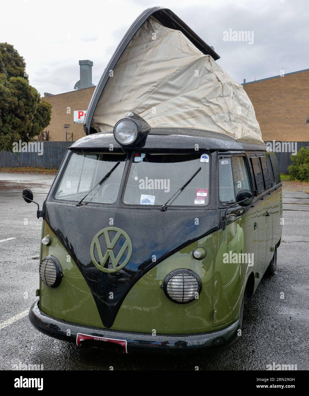 Volkswagen VW Kombi transporter Mini Van Vert Pop Top modifié rétro Show Shine Day Out, Melbourne Victoria Banque D'Images