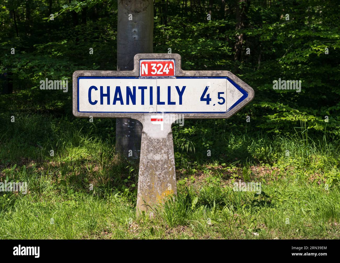 France, Oise, Chantilly, panneau Michelin direction Chantilly Banque D'Images