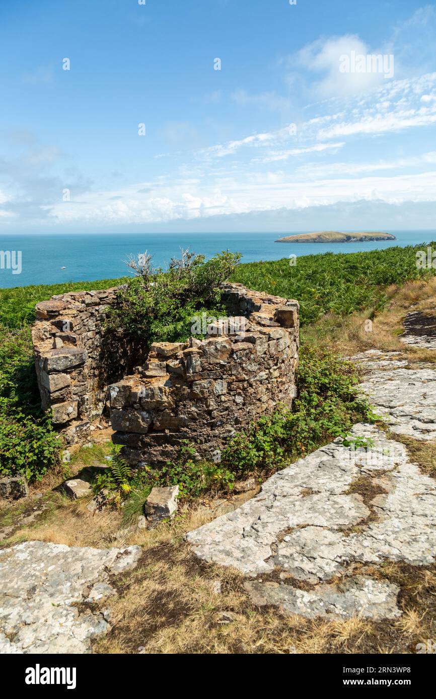 Des bâtiments de puits désusés près de Machroes, Abersoch, Llyn Penninsula, Gwynedd, pays de Galles Banque D'Images