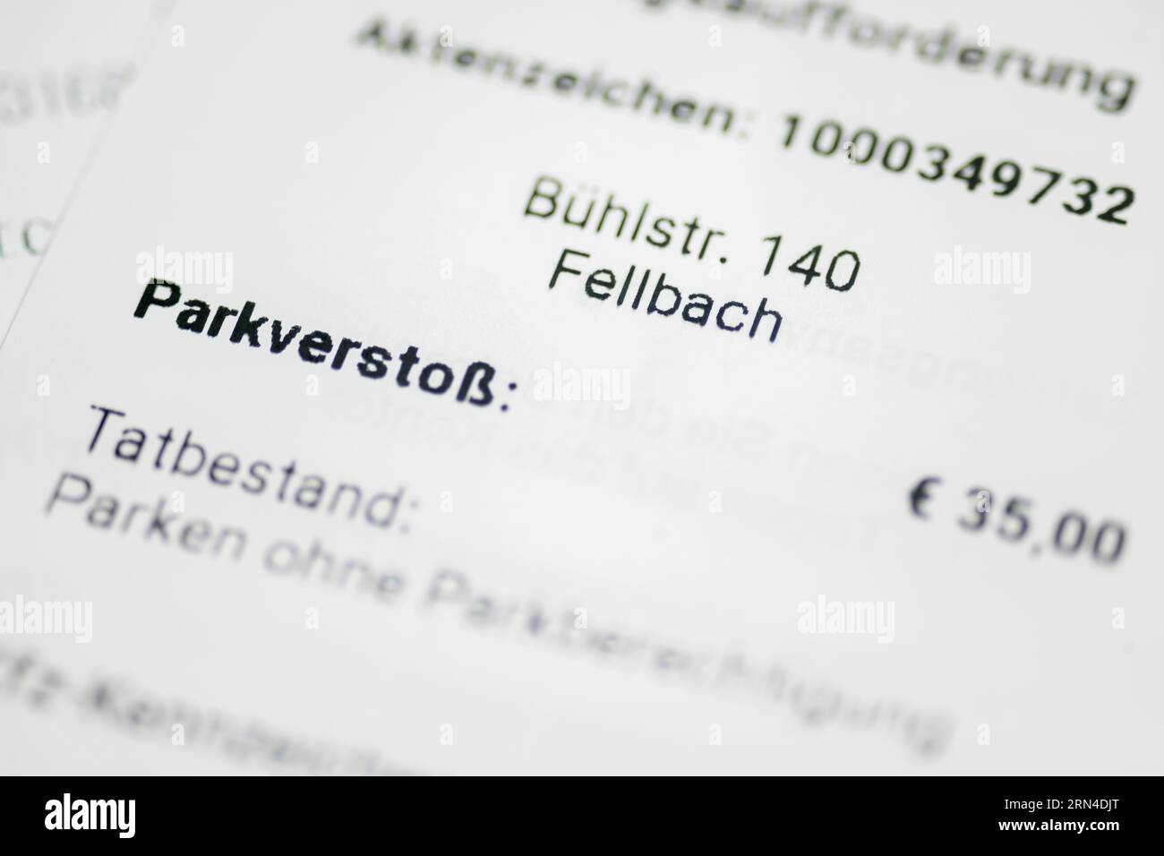 Contravention, infraction de stationnement, contravention de stationnement, demande de paiement, Baden-Wuerttemberg, Allemagne Banque D'Images