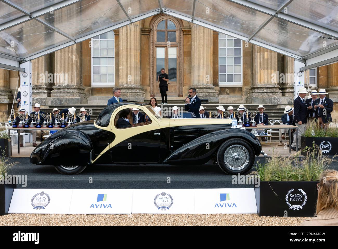 1938 Bugatti Type 57C Atalante Rollback coupe au salon prive Concours 2023 au Blenheim Palace Woodstock Oxfordshire UK Banque D'Images