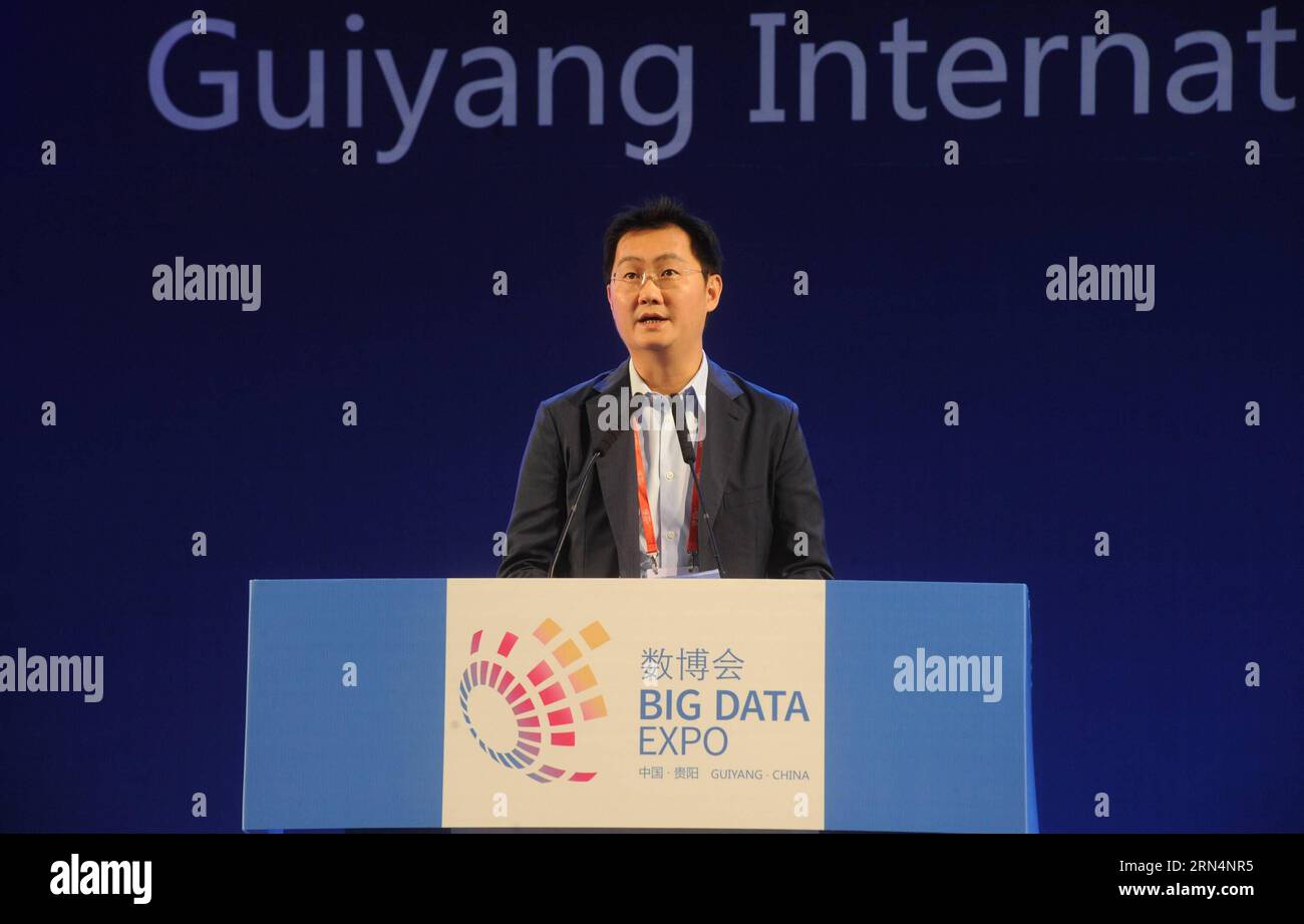 (150526) -- GUIYANG, 26 mai 2015 -- Ma Huateng, ou Pony Ma, président du conseil d'administration et PDG de Tencent, prononce un discours au Sommet de Guiyang de l'ère mondiale du Big Data lors de l'exposition internationale Guiyang 2015 à Guiyang, capitale de la province du Guizhou du sud-ouest de la Chine, le 26 mai 2015. Le Guiyang International Big Data Expo 2015 a débuté mardi, attirant des entreprises telles qu'Alibaba, Foxconn, Huawei, etc.) (Zhs) CHINA-GUIYANG-BIG DATA-EXPO (CN) OuxDongqu PUBLICATIONxNOTxINxCHN 150526 Guiyang Mai 26 2015 Ma Huateng ou Pony ma Président du Conseil et CEO de Tencent prononce un discours À Banque D'Images