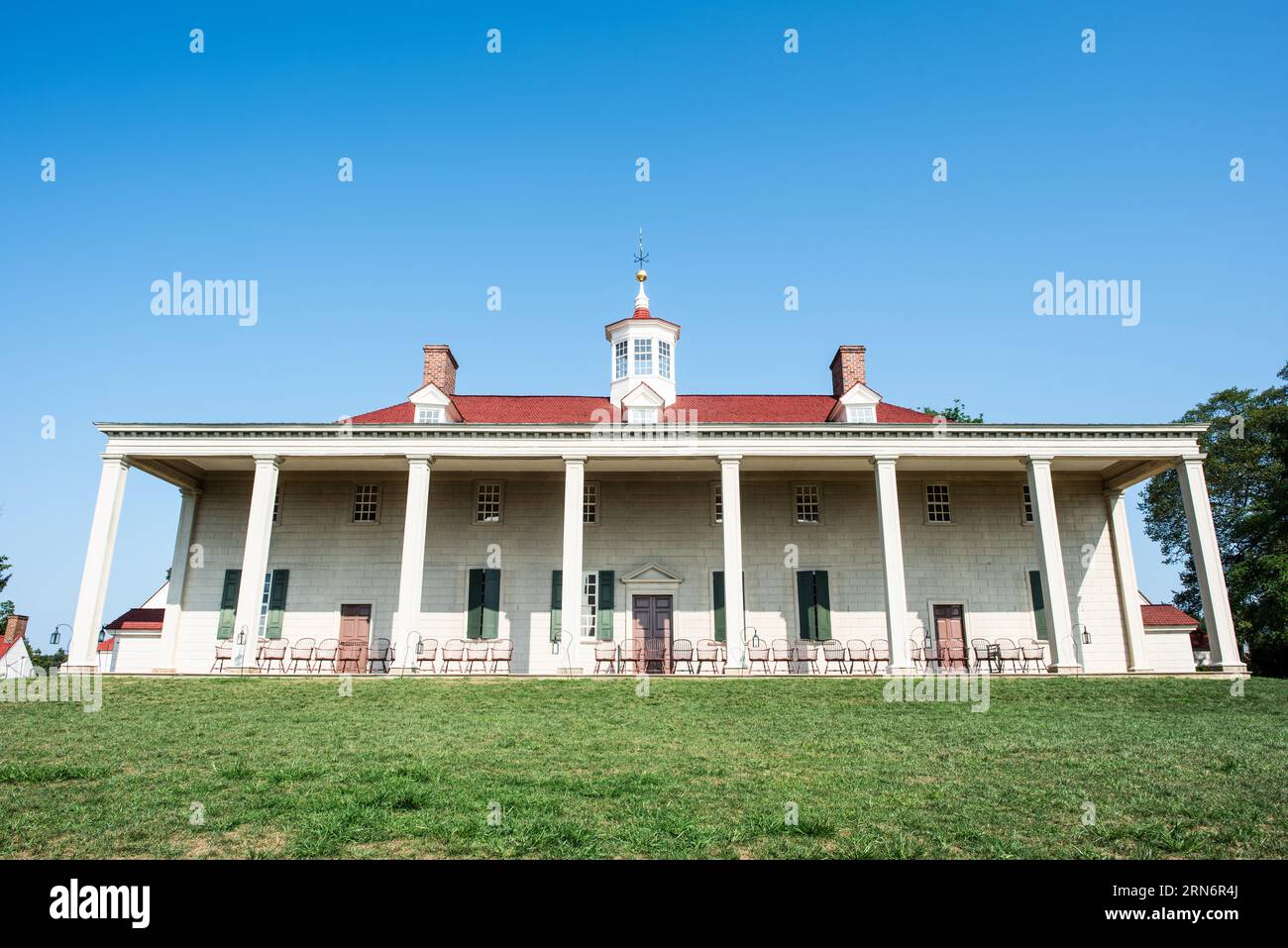 Mt VERNON, Alexandria, va — la demeure historique de George Washington, le premier président des États-Unis, est préservée à Alexandria. Ce domaine emblématique met en valeur la vie et l'héritage de Washington et reste un symbole durable du leadership et du patrimoine américains. Banque D'Images