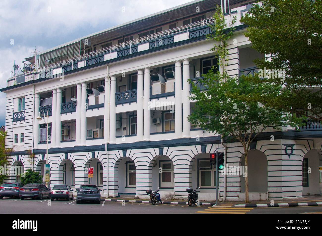 Bâtiments commerciaux de l'époque coloniale à Ipoh, État de Perak, Malaisie Banque D'Images