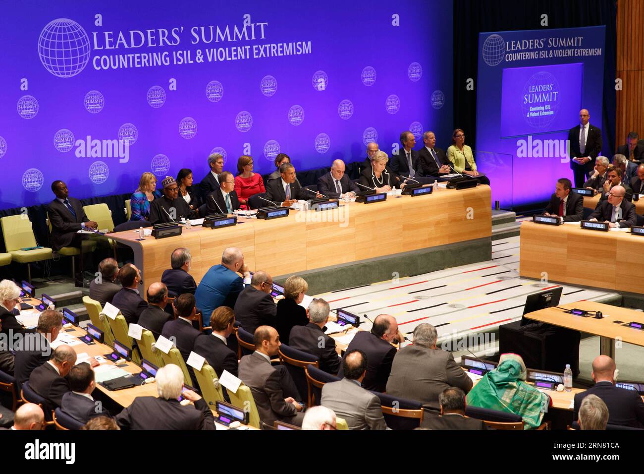 (150929) -- NEW YORK, 29 septembre 2015 -- la photo prise le 29 septembre 2015 montre une vue d'ensemble du sommet des dirigeants sur la lutte contre l'extrémisme violent au siège de l'ONU à New York. Le Secrétaire général de l’ONU Ban Ki-moon a déclaré mardi que la lutte contre l’extrémisme violent nécessite une réponse unifiée dans le monde entier, affirmant que les gouvernements ne peuvent le faire seuls. SOMMET ONU-NEW YORK-DIRIGEANTS CONTRE L'EXTRÉMISME VIOLENT LixMuzi PUBLICATIONxNOTxINxCHN New York septembre 29 2015 la photo prise LE 29 2015 septembre montre une vue d'ensemble du Sommet des dirigeants SUR LA lutte contre l'extrémisme violent AU siège de l'ONU à New Yo Banque D'Images