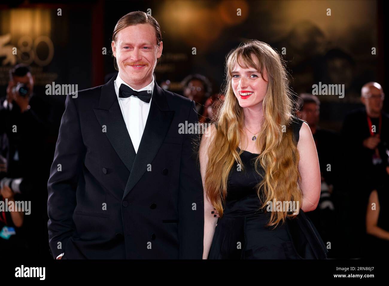 Venise, Italie, le 31 août 2023. Caleb Landry Jones et Katya Zvereva assistent à la première de 'Dogman' lors du 80e Festival International du film de Venise au Palazzo del Cinema sur le Lido à Venise, Italie, le 31 août 2023. Banque D'Images