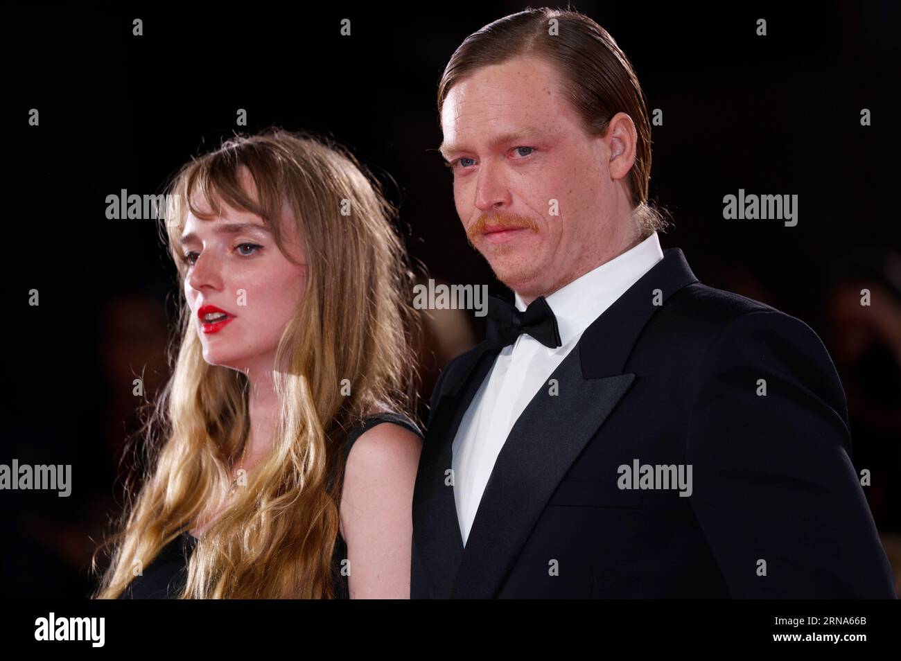 Katya Zvereva und Caleb Landry Jones BEI der Premiere des Kinofilms 'Dogman' auf der Biennale di Venezia 2023 / 80. Internationale Filmfestspiele von Venedig im Palazzo del Cinema. Venedig, 31.08.2023 Banque D'Images