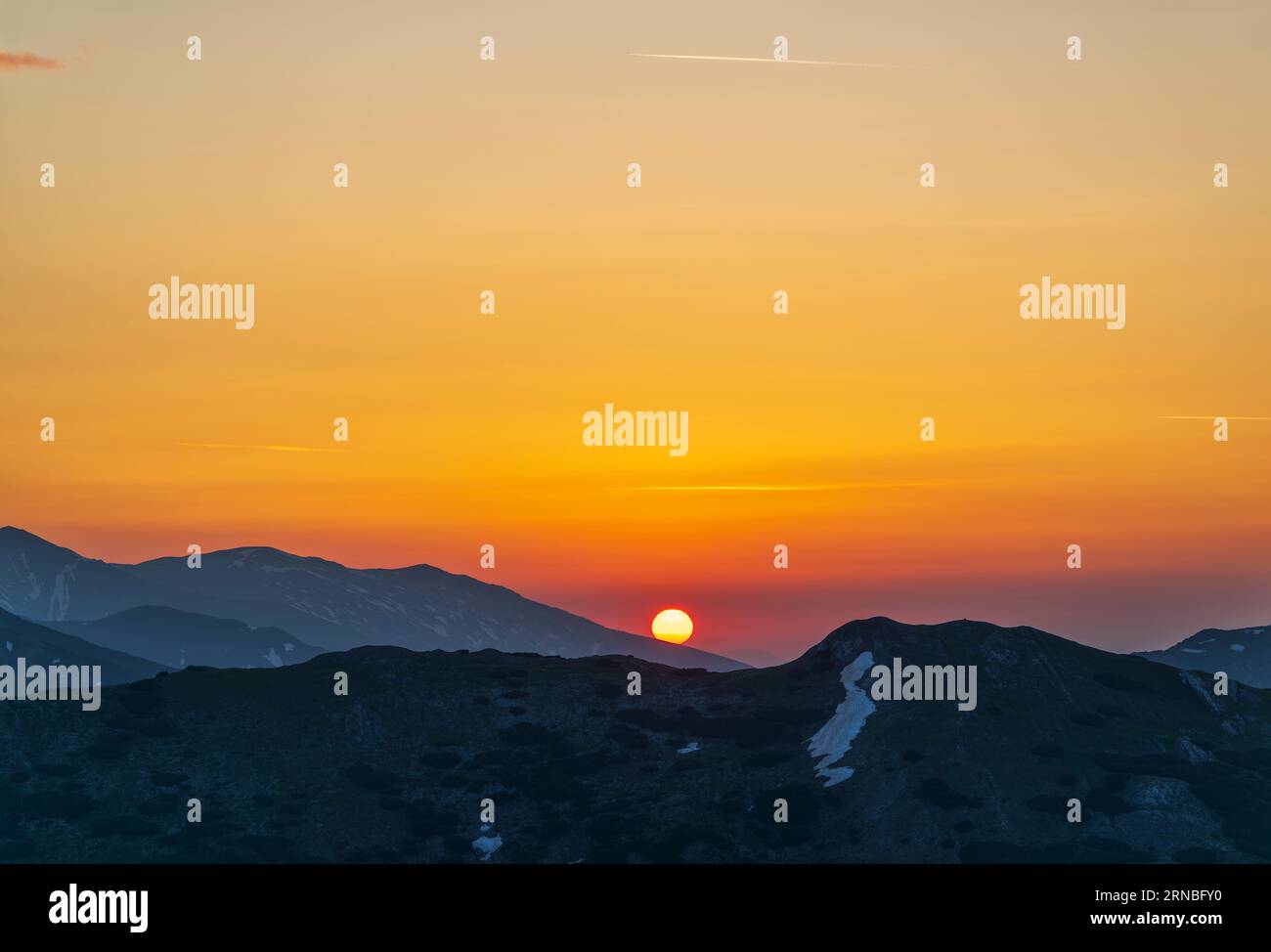 Lever du soleil dans les montagnes Banque D'Images