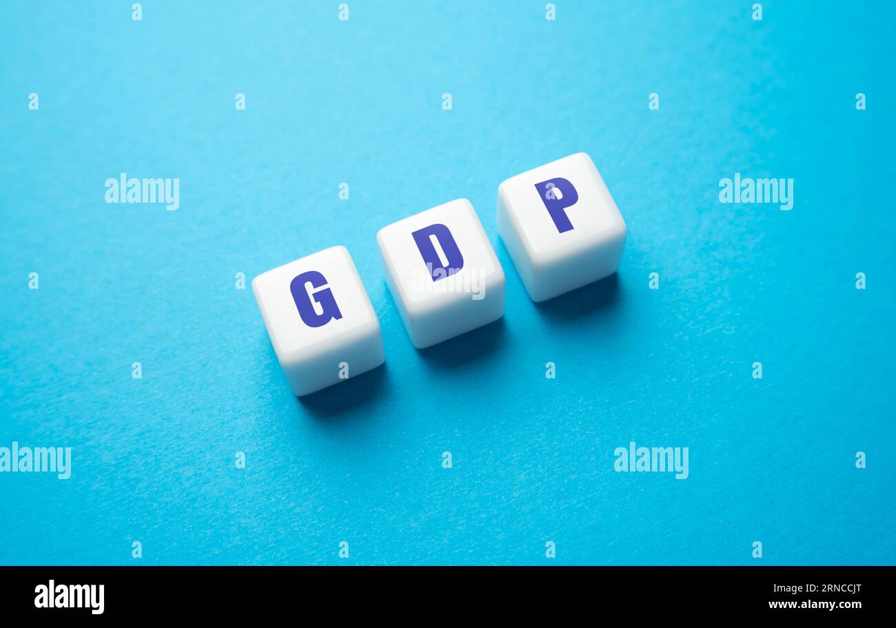 Blocs en bois avec le mot PIB ( produit intérieur brut ). La mesure financière de la valeur marchande de tous les biens et services produits dans un sp Banque D'Images