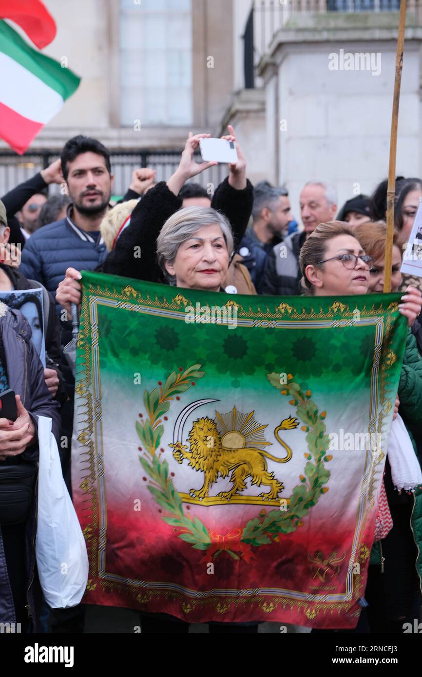 Trafalgar Square, Londres, Royaume-Uni. 5 novembre 2022. Les manifestants se rassemblent pour montrer leur colère après la mort de Mahsa Amini. Crédit Mark Lear / Alamy stock photo Banque D'Images